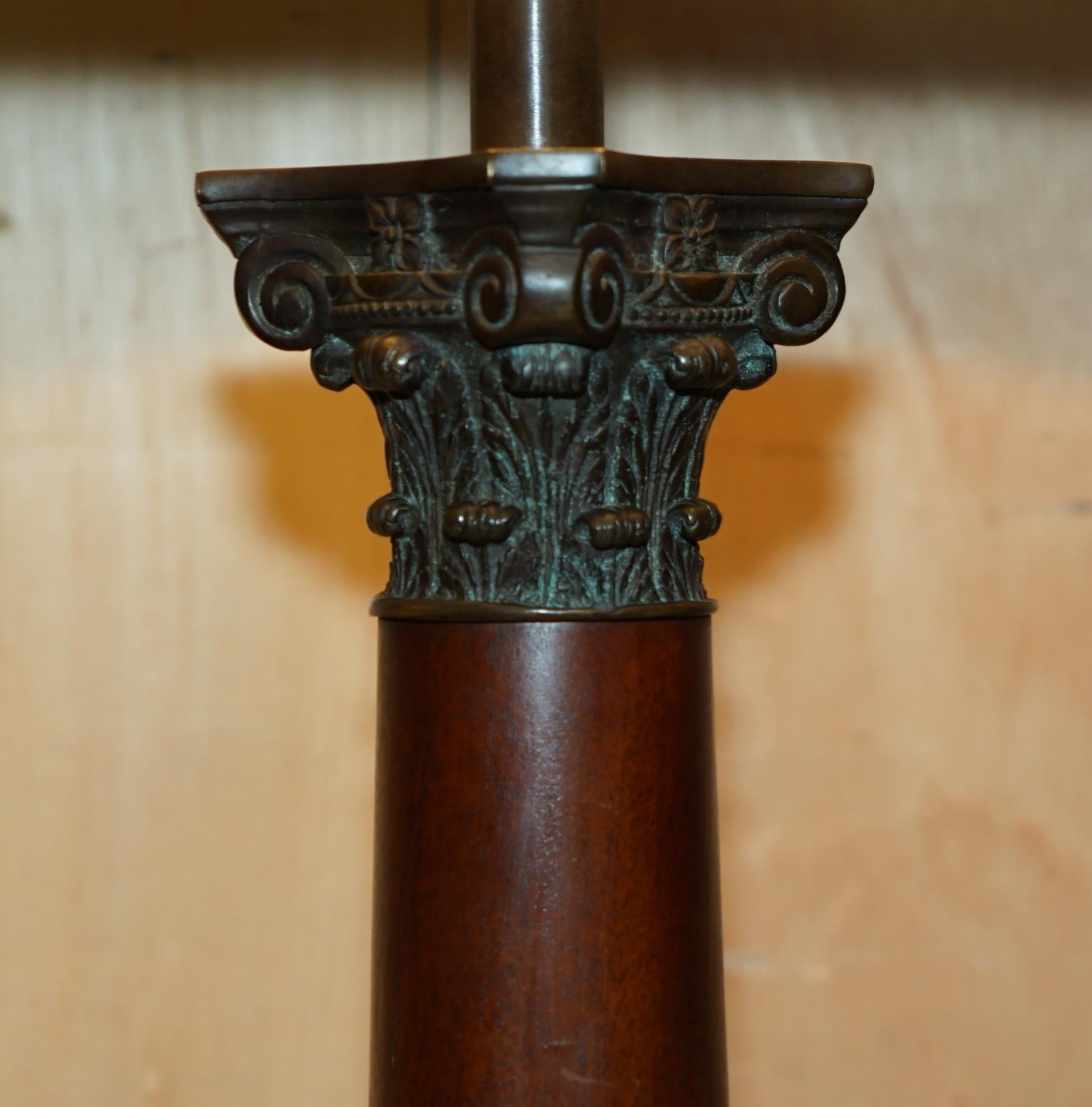 Hand-Crafted PAIR OF HUGE 95CM GRAND TOUR STYLE ROMAN CORiNTHIAN PILLAR BRASS DESK LAMPS For Sale