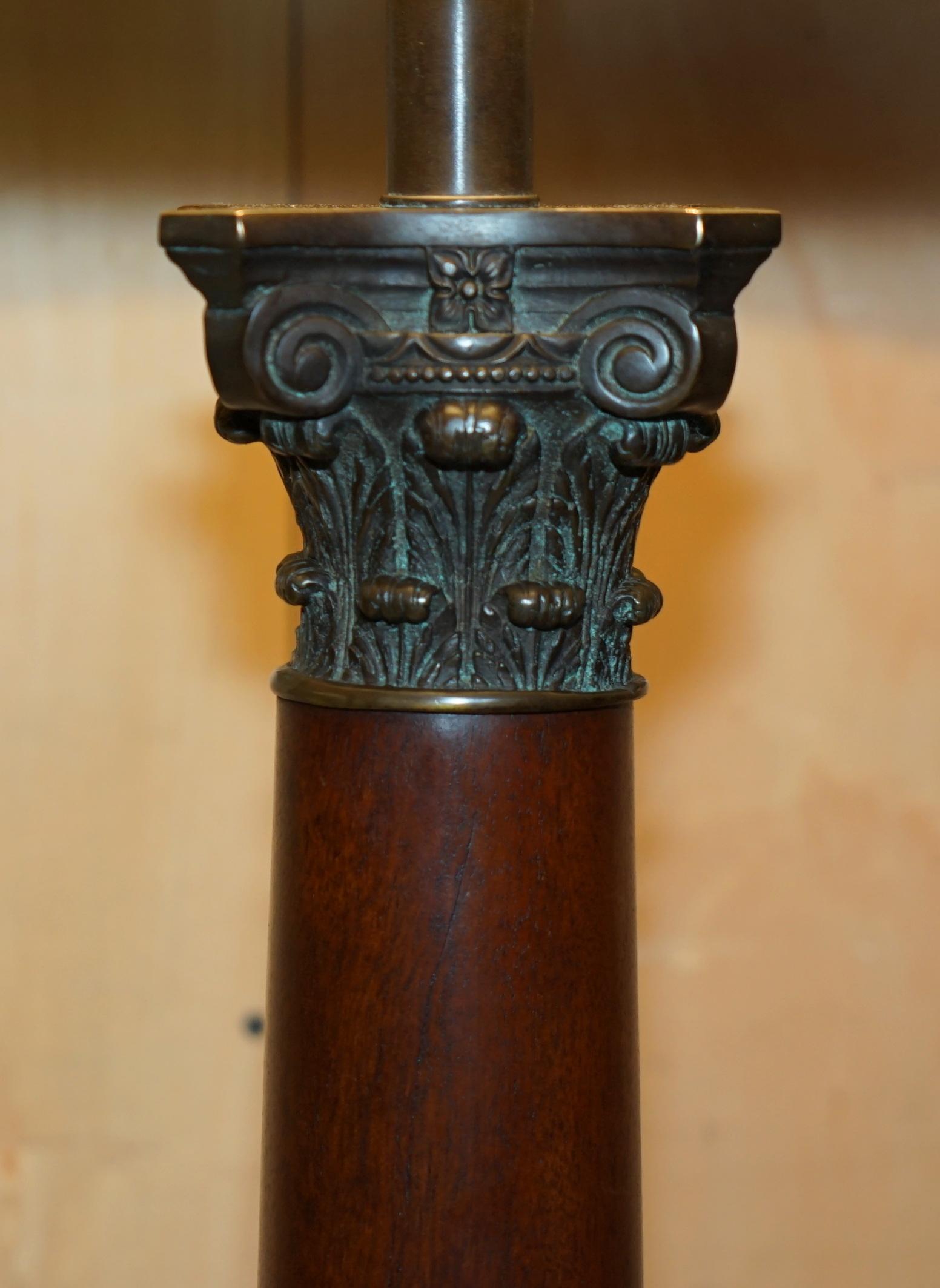 PAIR OF HUGE 95CM GRAND TOUR STYLE ROMAN CORiNTHIAN PILLAR BRASS DESK LAMPS In Good Condition For Sale In West Sussex, Pulborough
