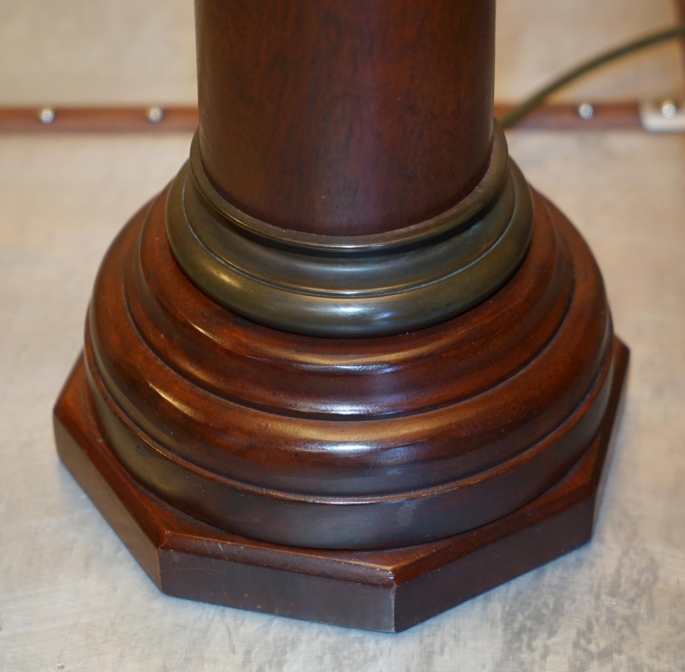 Brass PAIR OF HUGE 95CM GRAND TOUR STYLE ROMAN CORiNTHIAN PILLAR BRASS DESK LAMPS For Sale