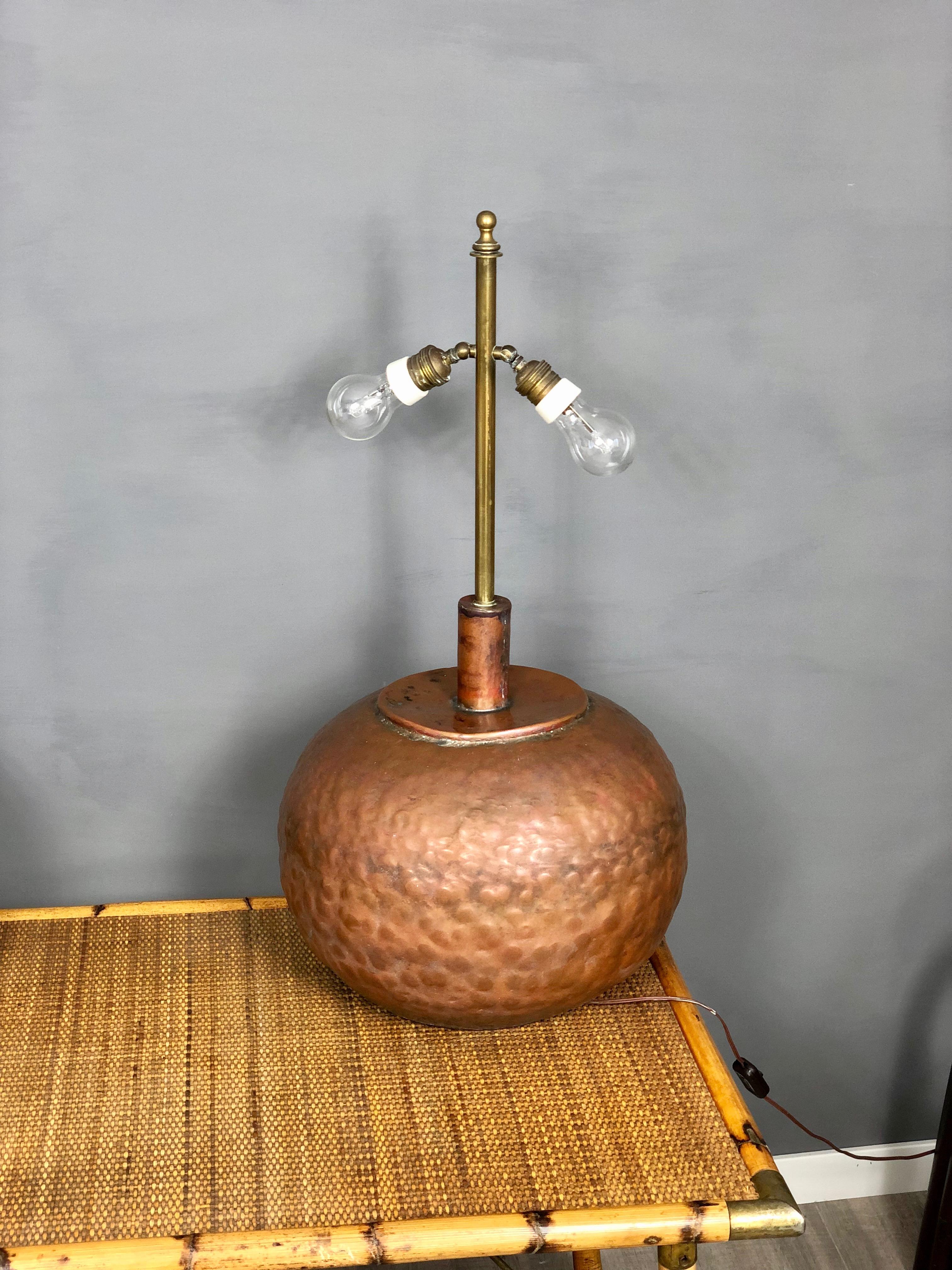 Italian Pair of Huge Adjustable Copper Table Lamps with Brass, 1970s, Florence, Italy For Sale