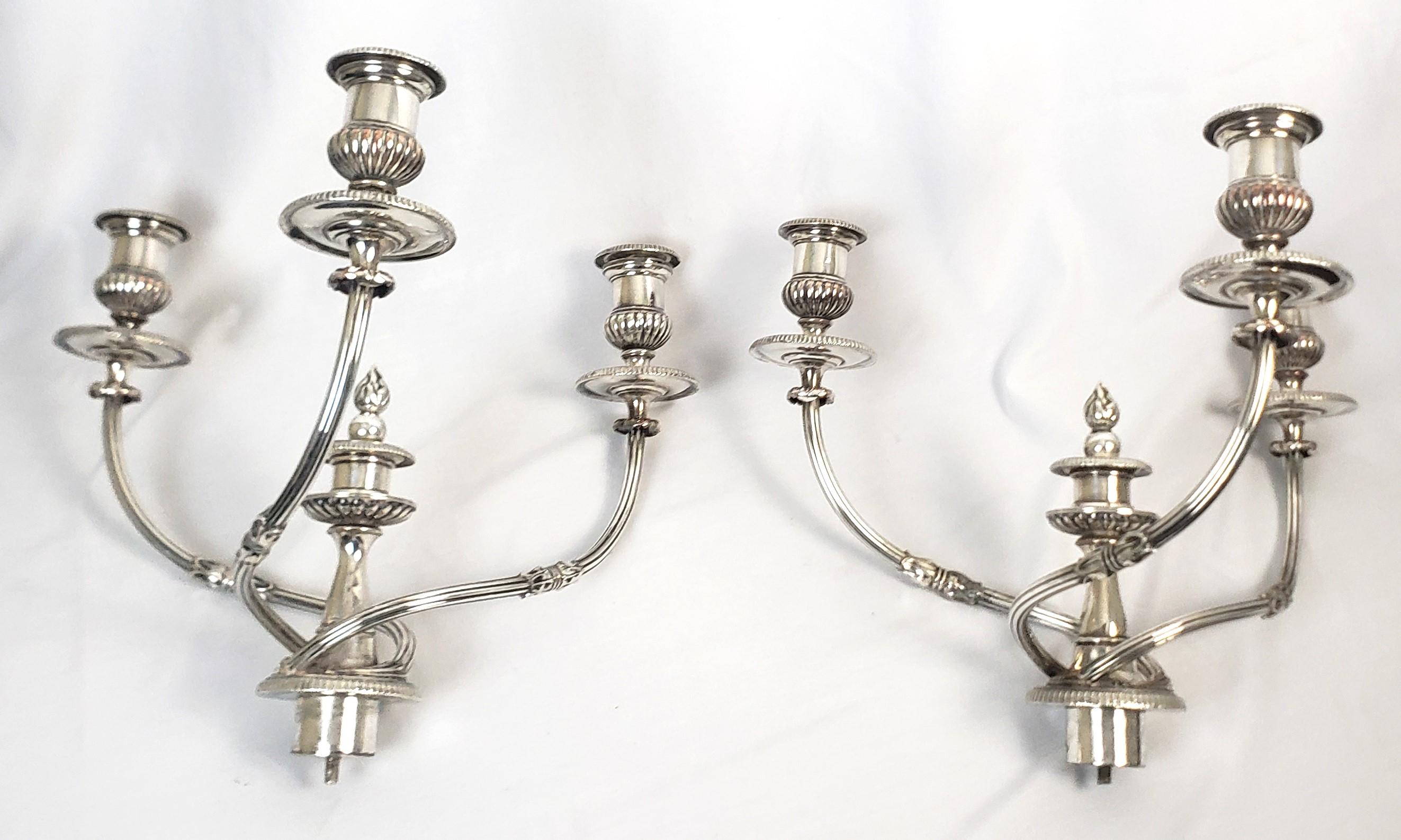 Paire de grands candélabres anciens Matthew Boulton Regency à trois bras en métal argenté en vente 3