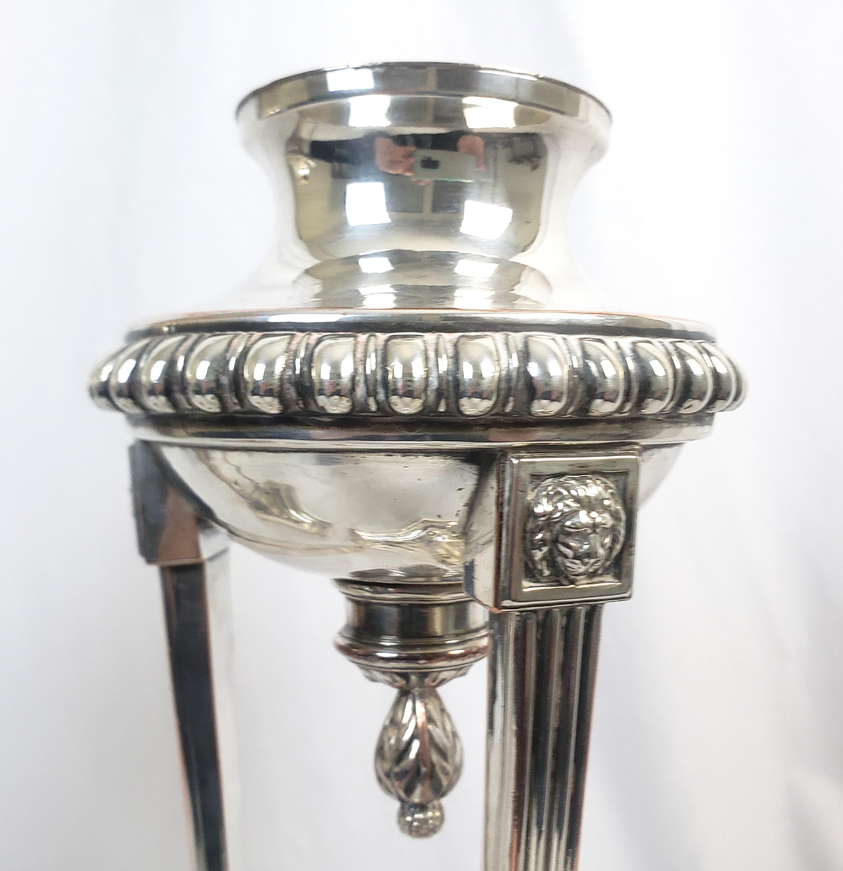 Paire de grands candélabres anciens Matthew Boulton Regency à trois bras en métal argenté en vente 7