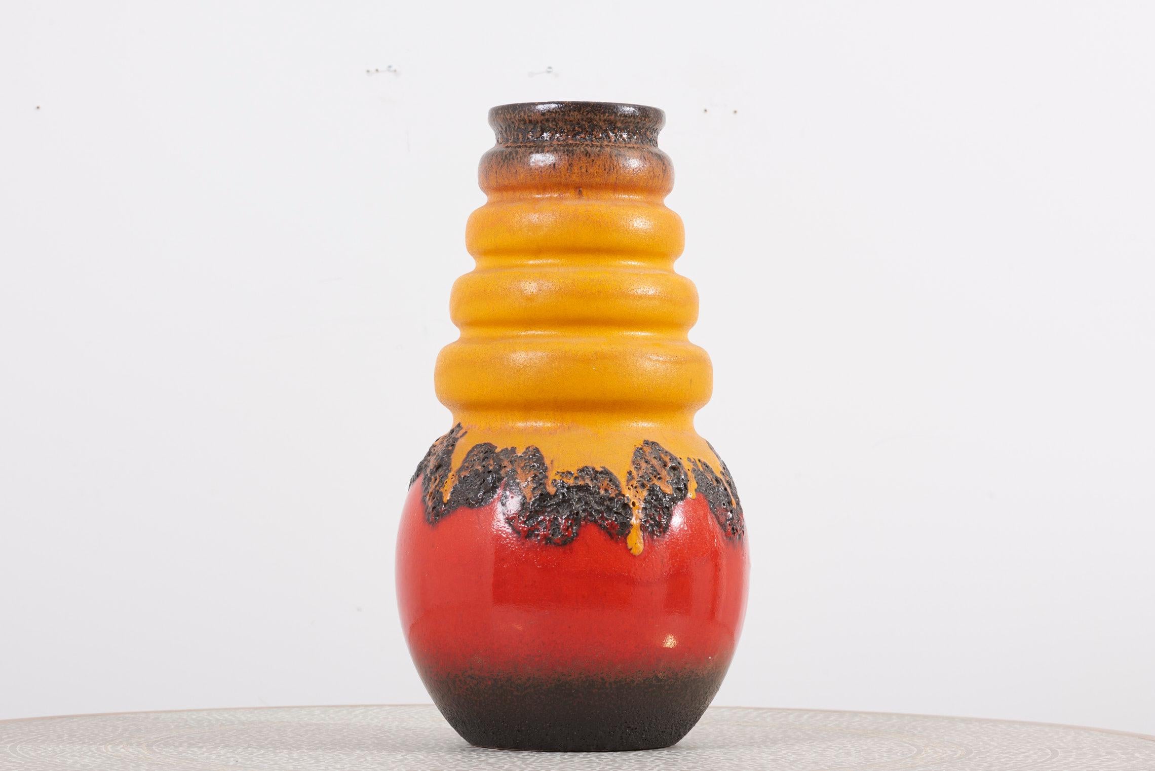 Paire d'énormes vases de sol en céramique de lave:: Allemagne de l'Ouest:: années 1960 5