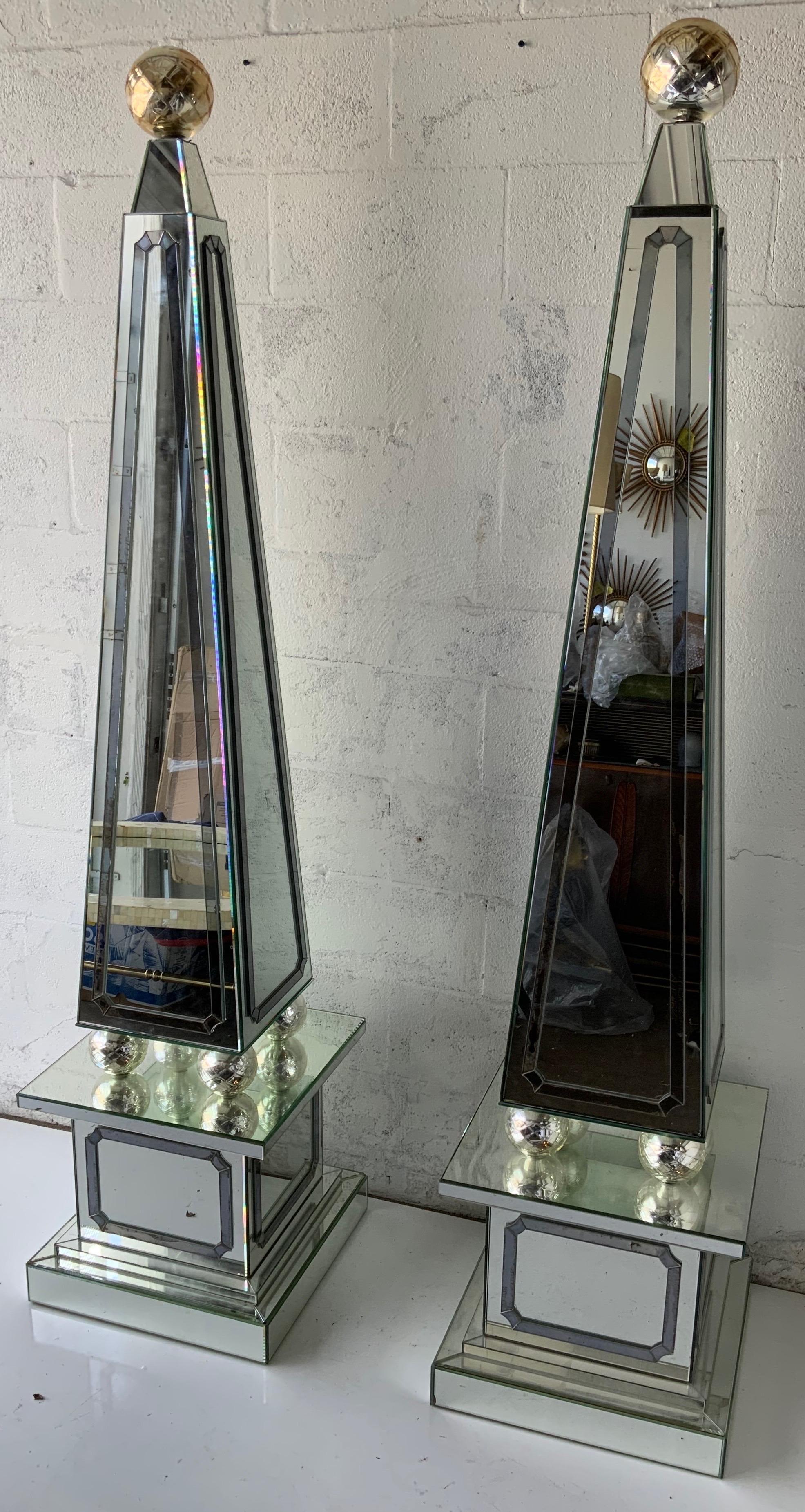 Italian Pair of Huge Midcentury Mirrored Obelisks  For Sale