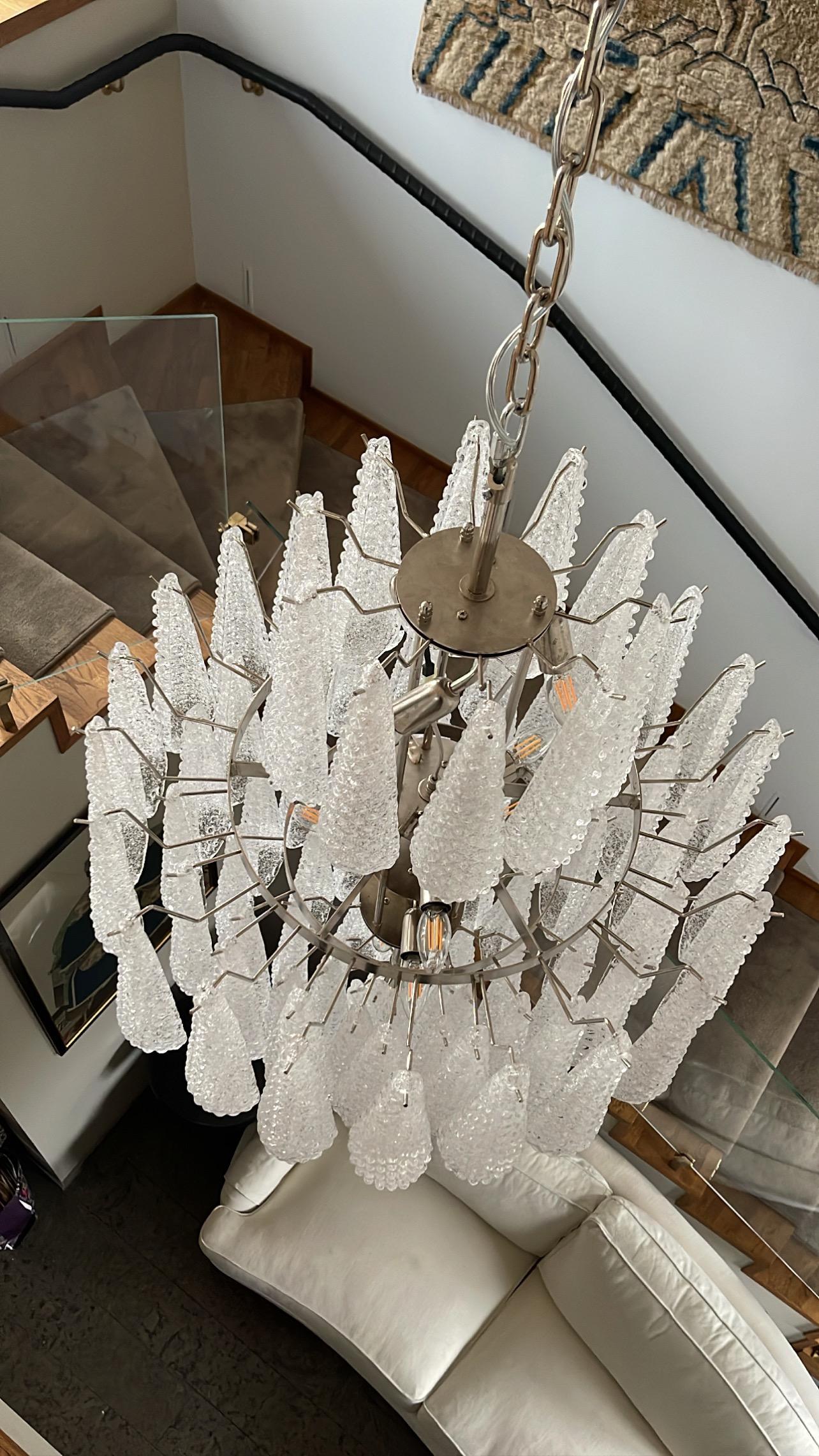 Mid-Century moderno Coppia di enormi lampadari di Murano nello stile di Venini in vendita