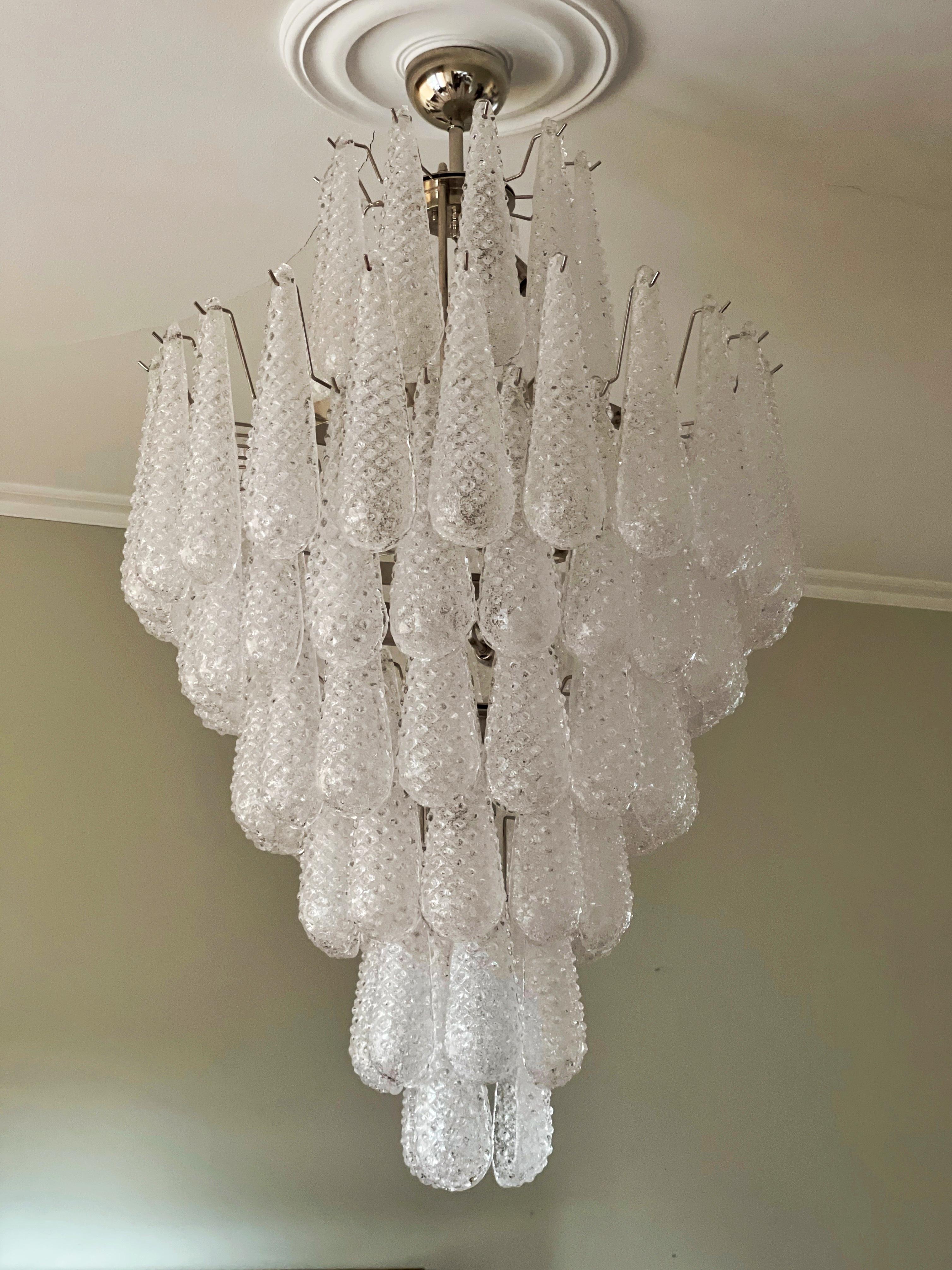 Coppia di enormi lampadari di Murano nello stile di Venini In condizioni buone in vendita a Bromma, SE