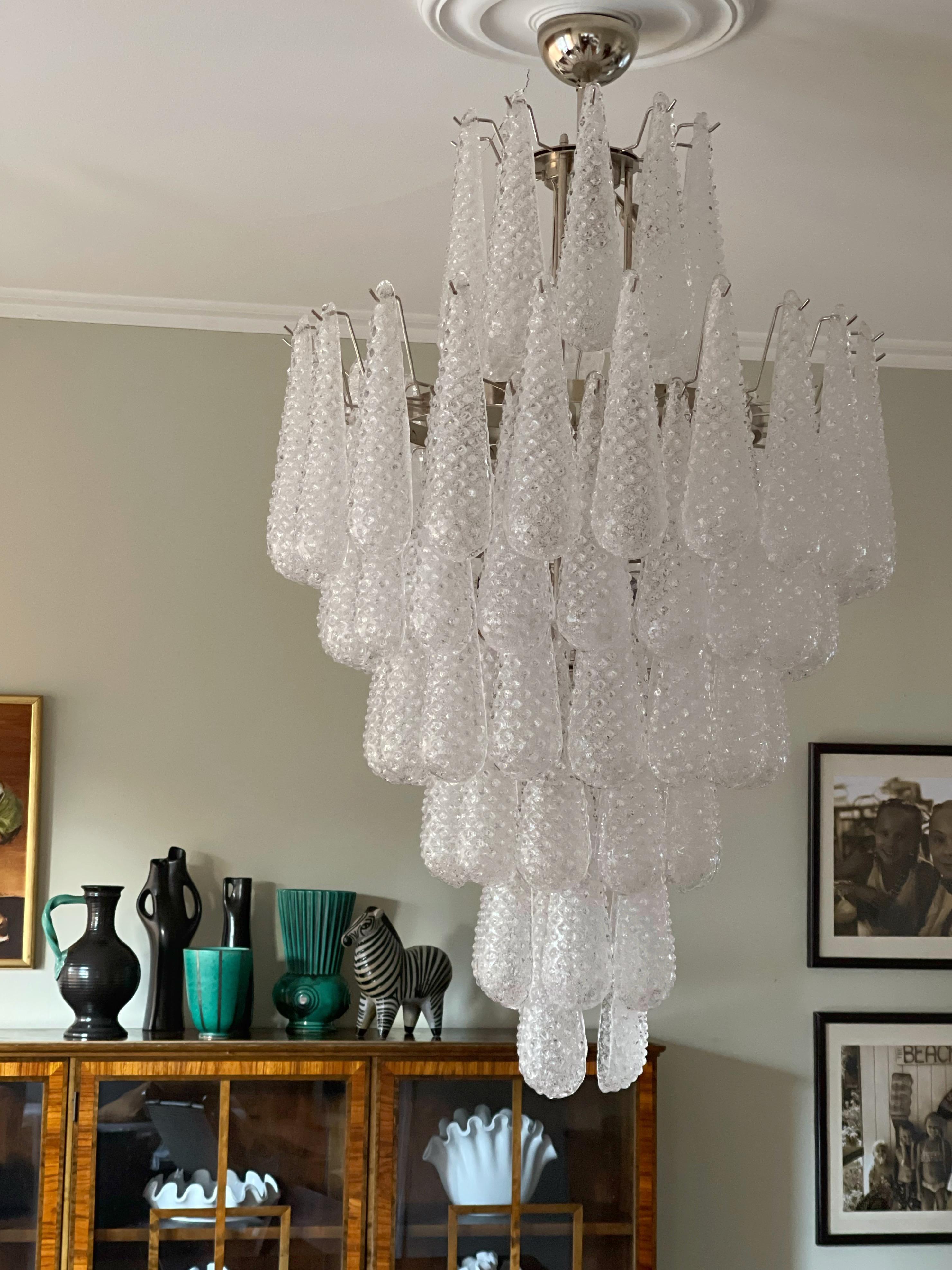 Vetro Coppia di enormi lampadari di Murano nello stile di Venini in vendita