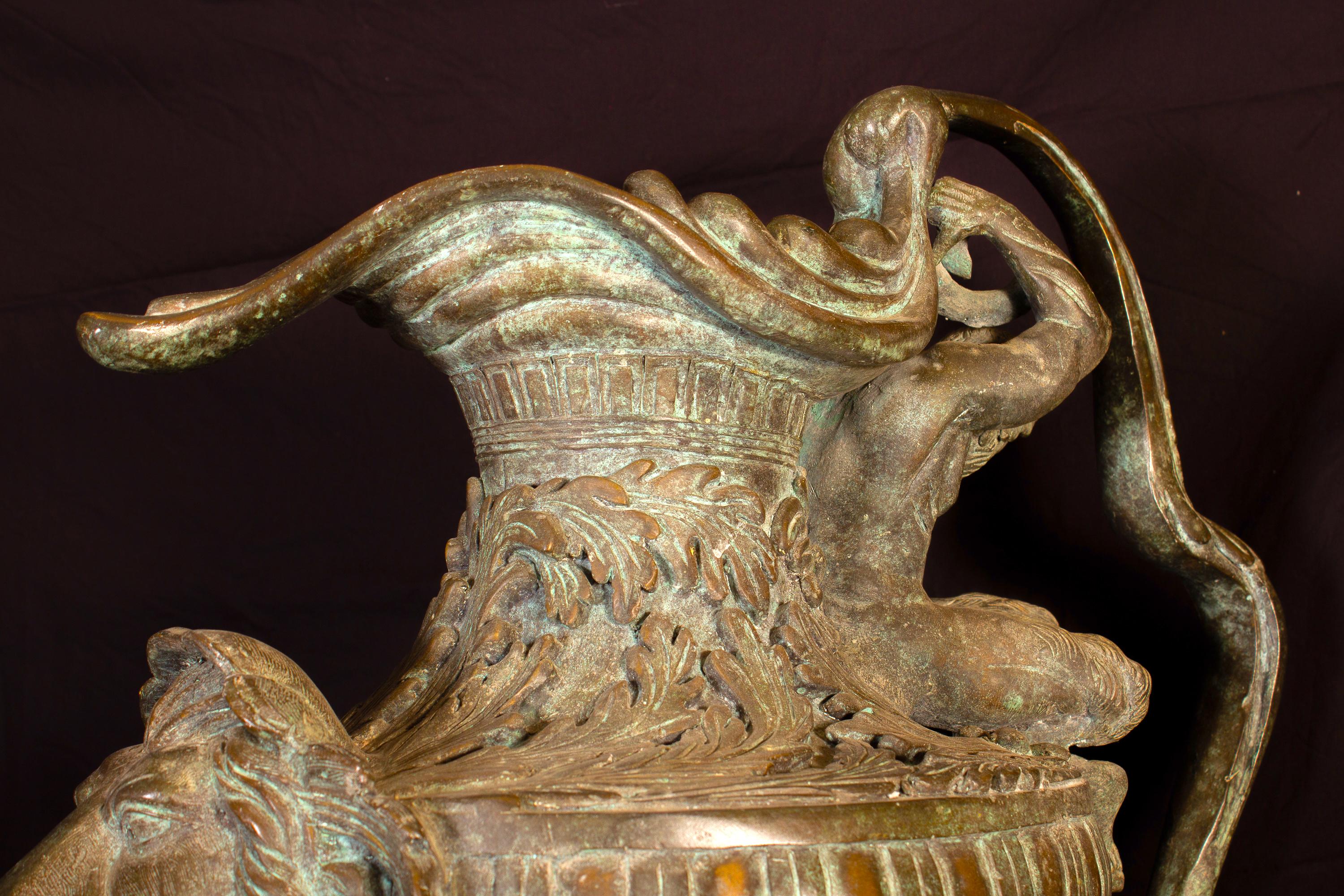 Pair of Huge Renaissance Revival Bronze Ewers or Vases In Excellent Condition In Rome, IT