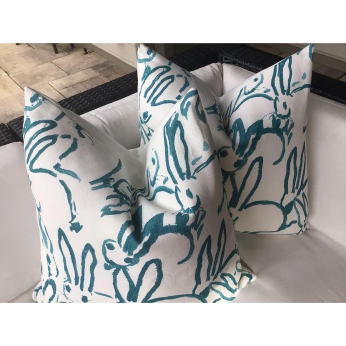 Siamo ossessionati da questo allegro tessuto, in tutte le sue varianti di colore e incarnazioni! Da Groundworks di Lee Jofa arriva questo tessuto di lino stampato, affascinante ma assolutamente sofisticato. 