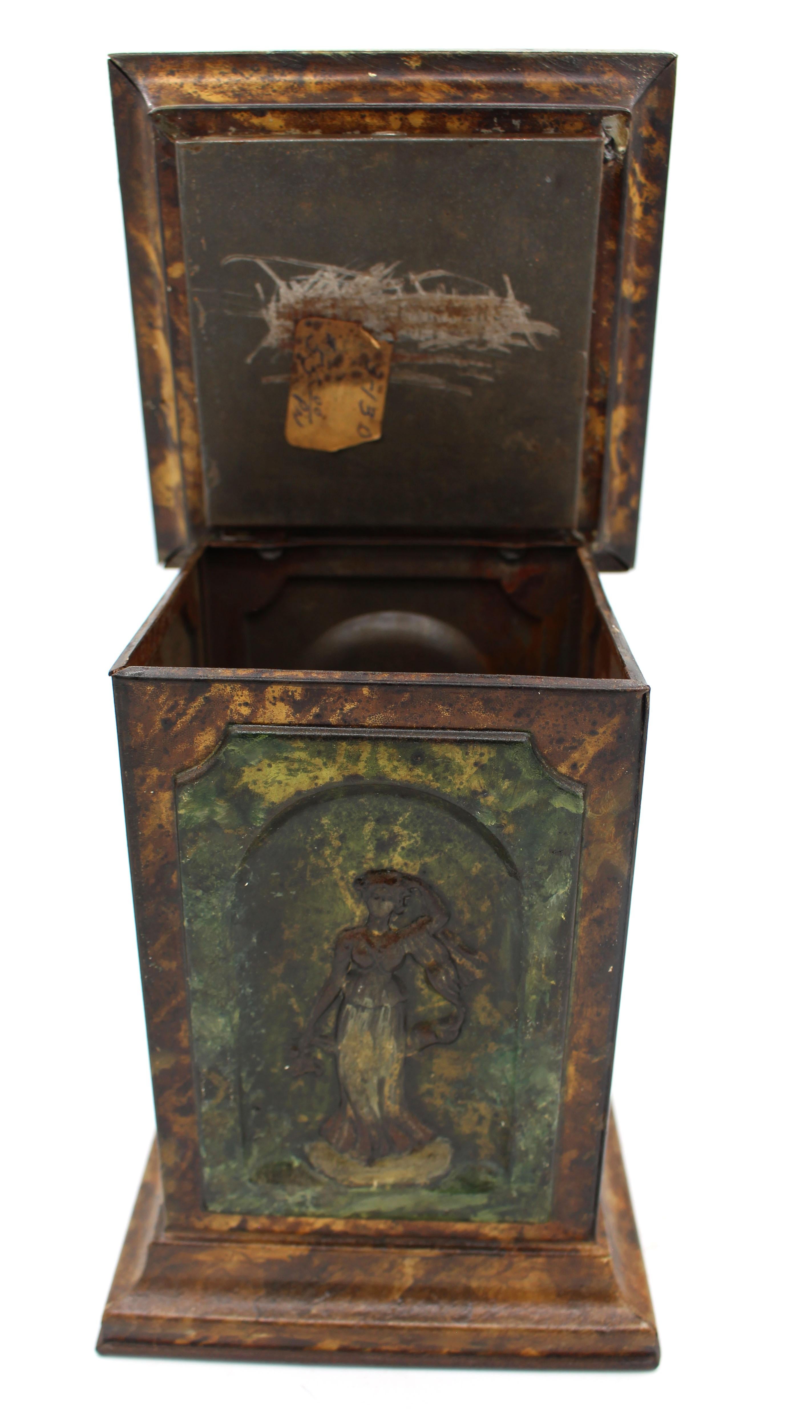 Pair of Huntley & Palmers Sculpture Pedestal Form Biscuit Tin Boxes, circa 1909 For Sale 2