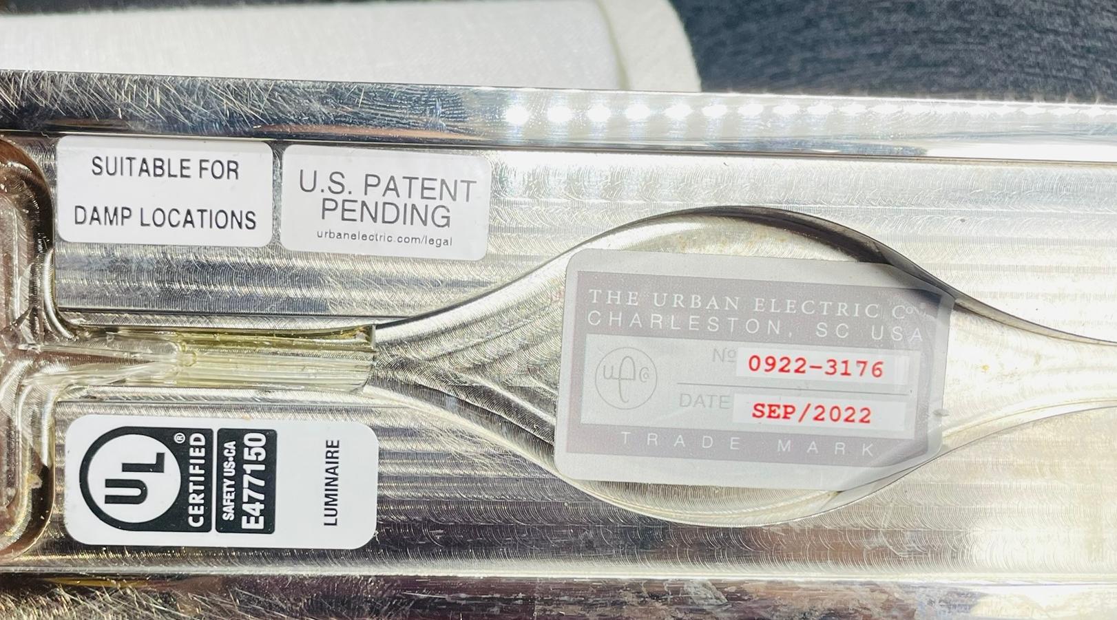 Paar von  Wandleuchter „Hyde“ aus poliertem Nickel von Urban Electric, hergestellt 2022 im Angebot 12