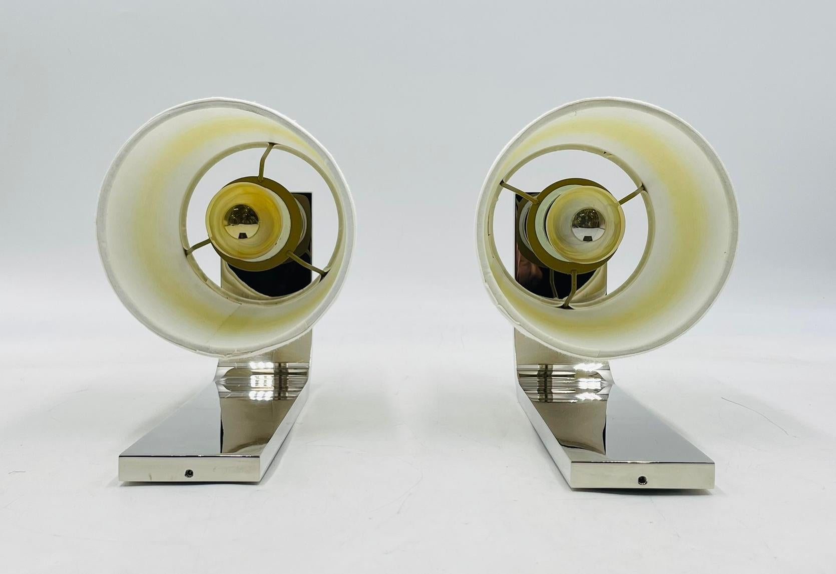 Paar von  Wandleuchter „Hyde“ aus poliertem Nickel von Urban Electric, hergestellt 2022 (amerikanisch) im Angebot