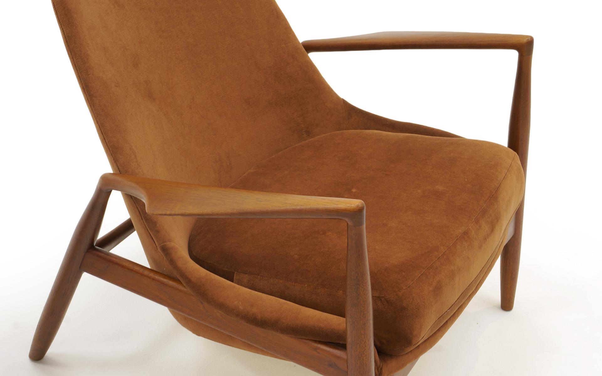 Pair of Ib Kofod-Larsen Seal or Sälen Lounge Chairs in Complimenting Fabrics In Good Condition In Kansas City, MO