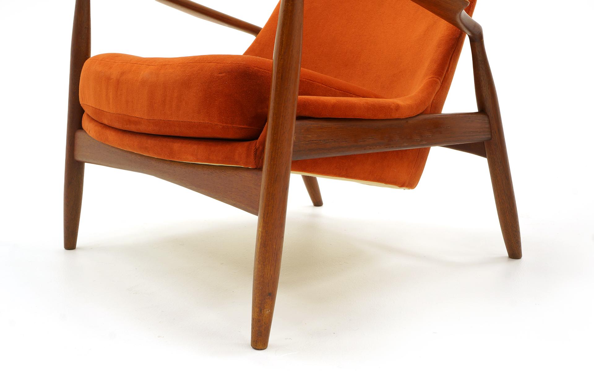 Swedish Pair of Ib Kofod-Larsen Seal or Sälen Lounge Chairs, Teak and Burnt Orange