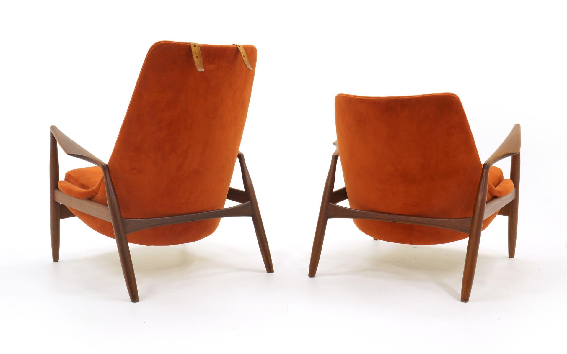 Pair of Ib Kofod-Larsen Seal or Sälen Lounge Chairs, Teak and Burnt Orange 2