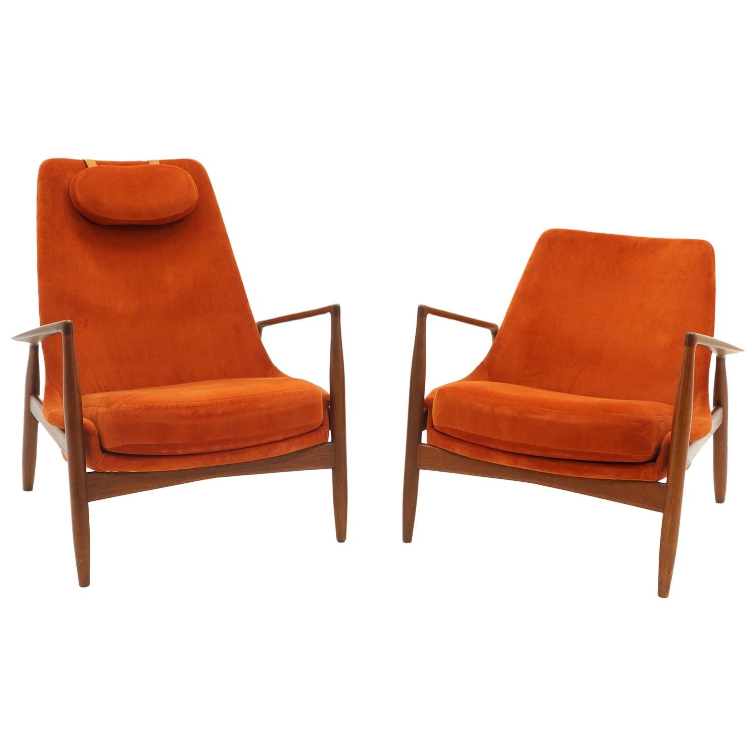 Pair of Ib Kofod-Larsen Seal or Sälen Lounge Chairs, Teak and Burnt Orange