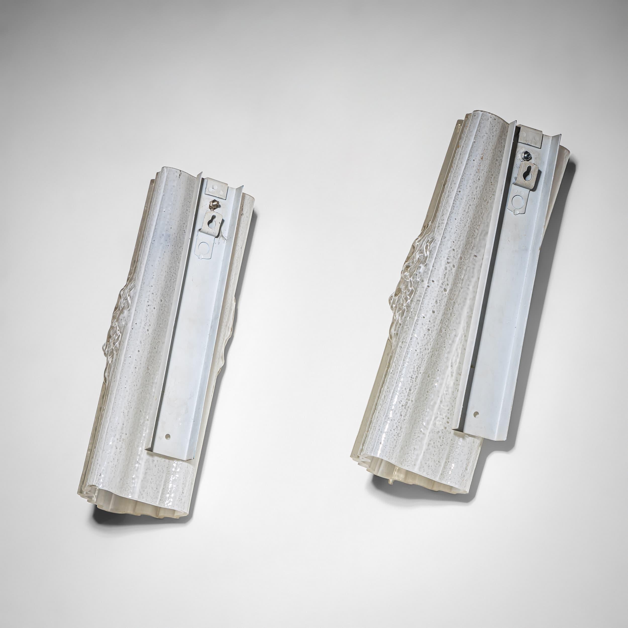 Pareja de apliques de cristal de hielo, Italia siglo XX en venta