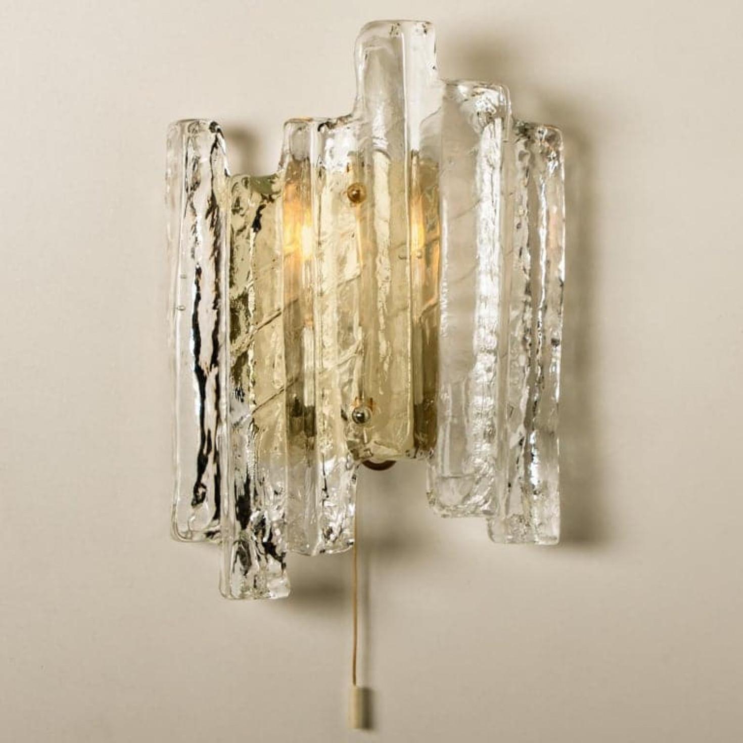Paire d'appliques murales en verre glacé, Autriche, 1970 en vente 2