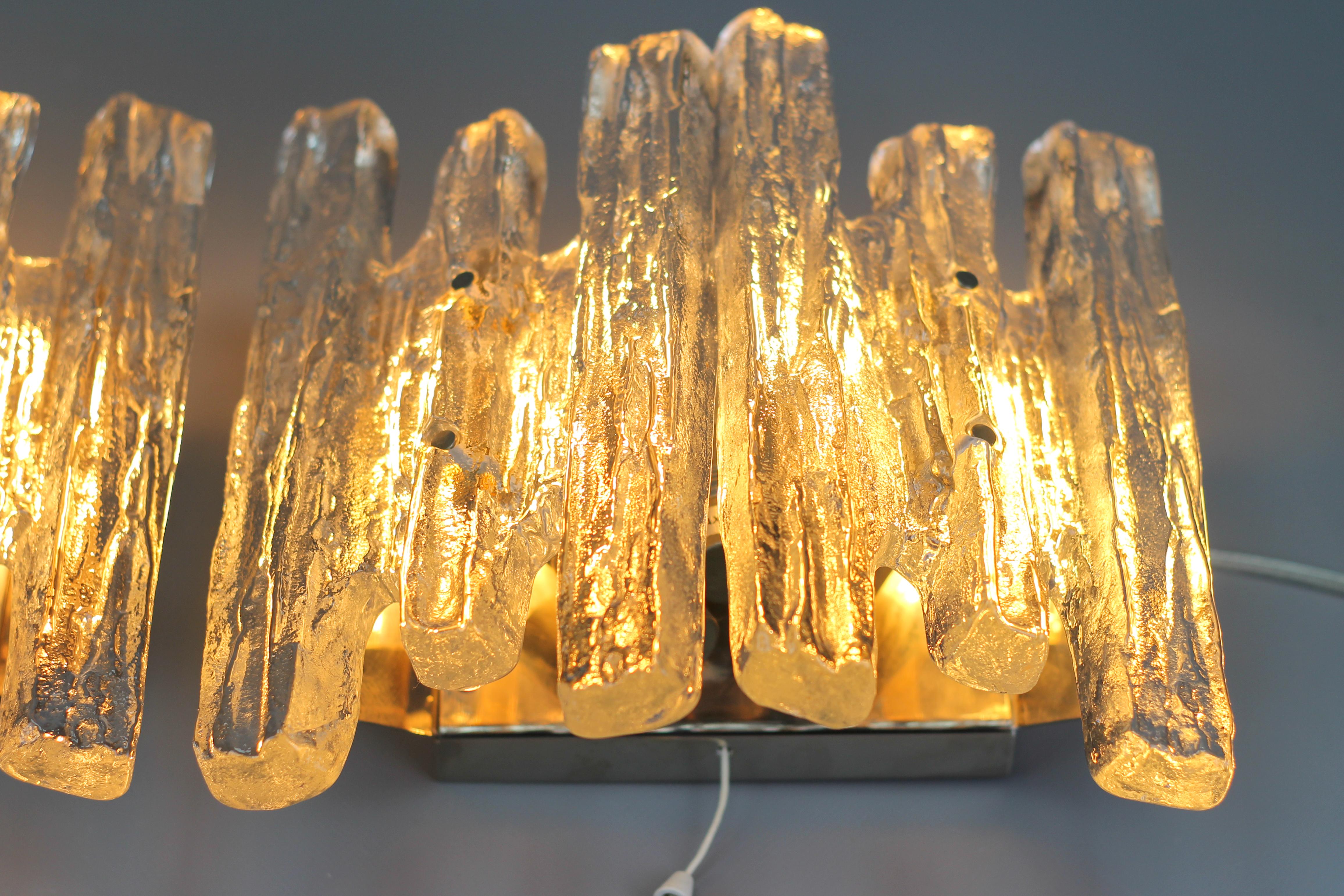 Pair of Icicle Ice Glass Three-Light Sconces by Kalmar Franken KG, Austria In Good Condition For Sale In Barntrup, DE