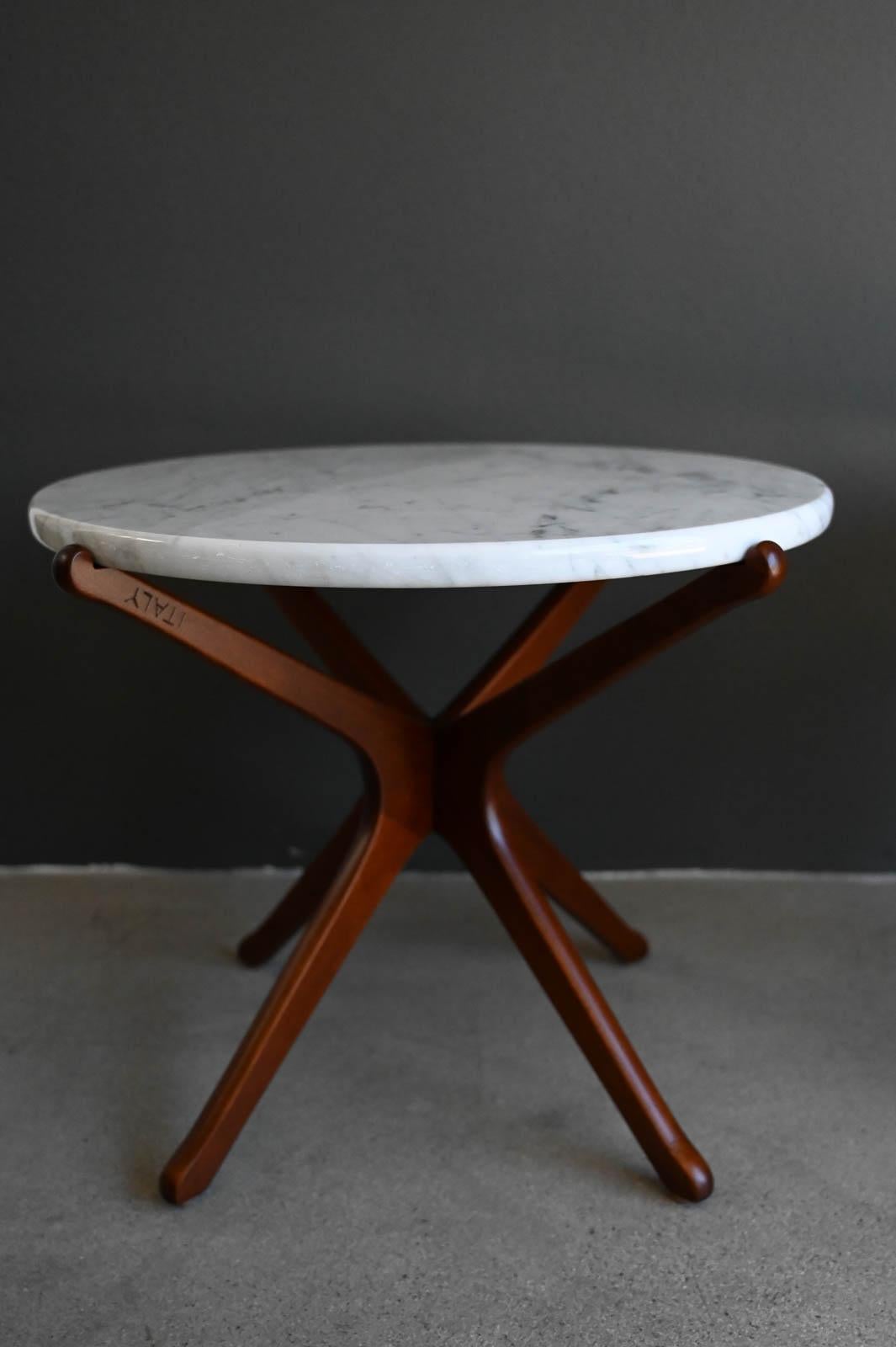 Mid-20th Century Pair of Ico Parisi Italian Walnut and Marble Side Tables, ca. 1960 For Sale
