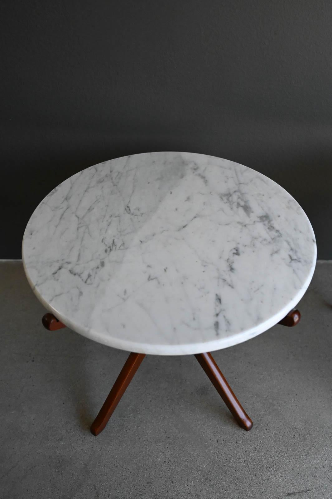 Pair of Ico Parisi Italian Walnut and Marble Side Tables, ca. 1960 For Sale 2