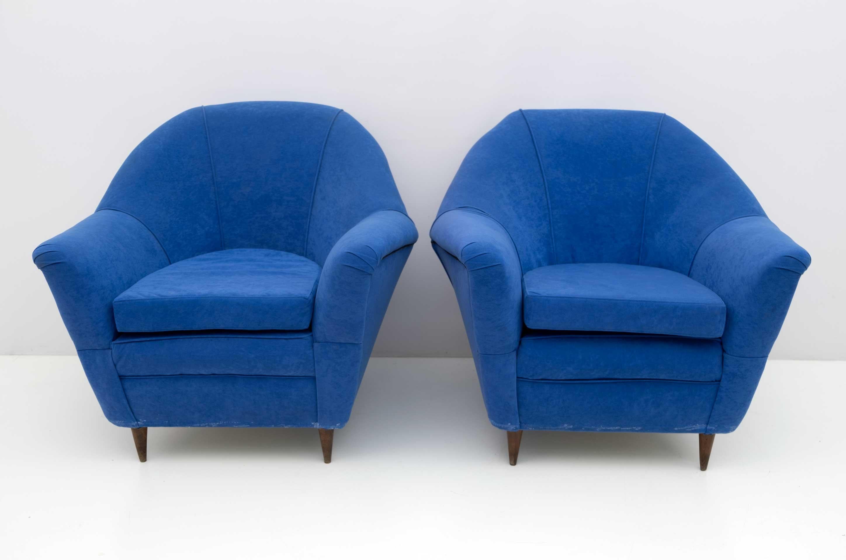 Mid-Century Modern Pair of Ico Parisi MidCentury Modern Italian Armchairs for Ariberto Colombo, 50s For Sale