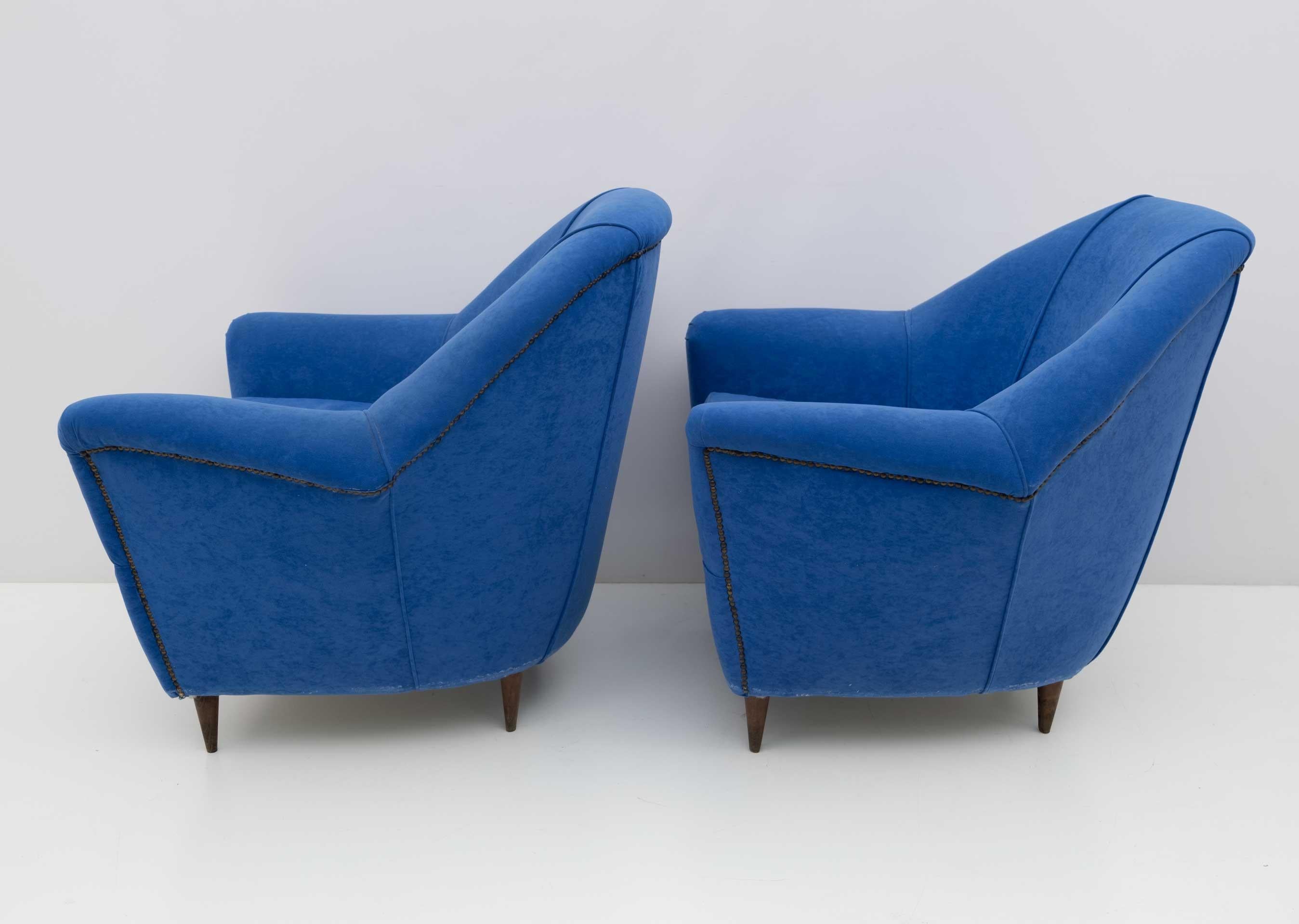 Mid-20th Century Pair of Ico Parisi MidCentury Modern Italian Armchairs for Ariberto Colombo, 50s For Sale