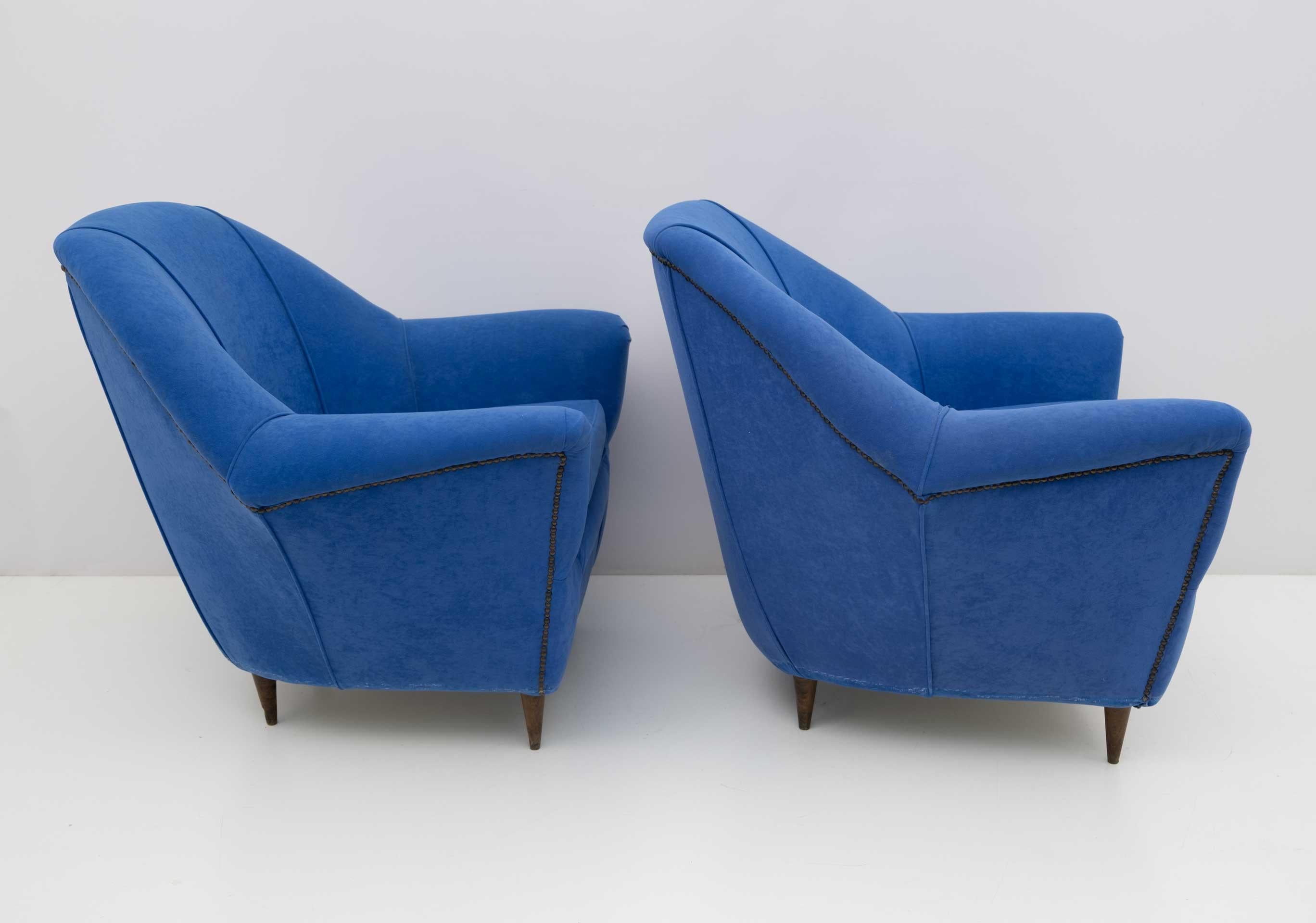 Pair of Ico Parisi MidCentury Modern Italian Armchairs for Ariberto Colombo, 50s For Sale 1