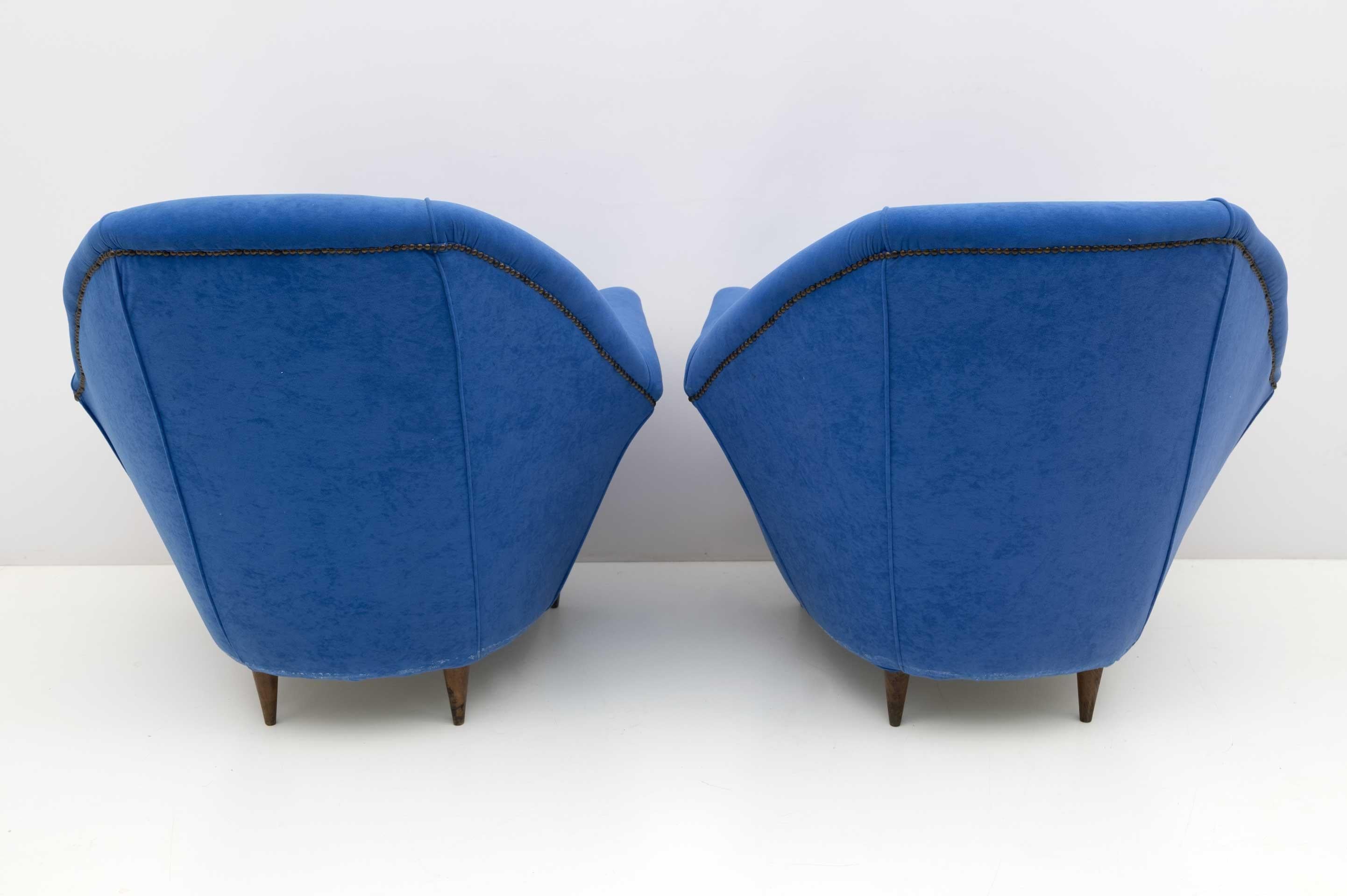 Pair of Ico Parisi MidCentury Modern Italian Armchairs for Ariberto Colombo, 50s For Sale 2