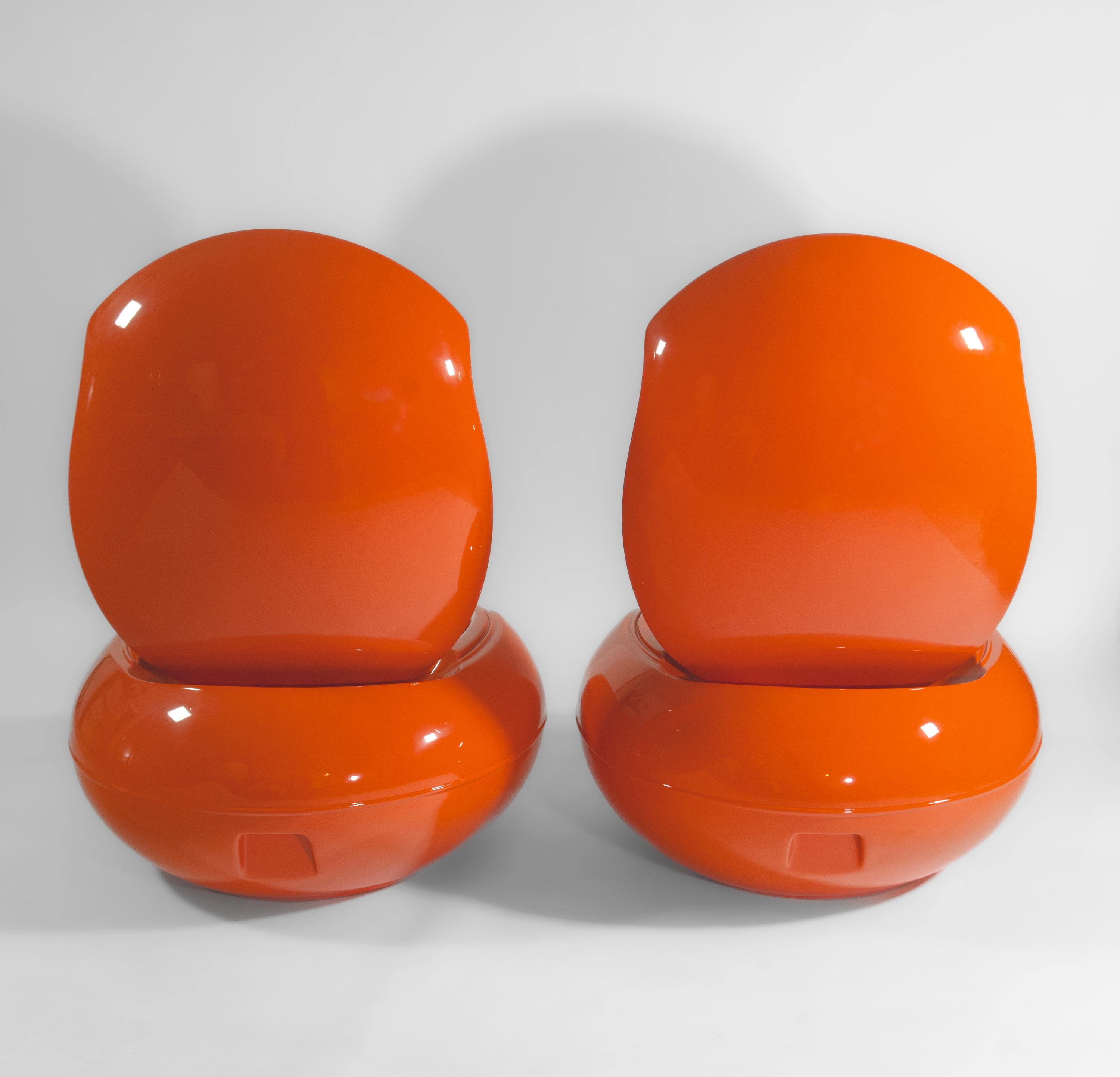 Pair Of Iconic 1970s Peter Ghyczy Garden Orange Egg Chairs In Good Condition In Norwich, GB