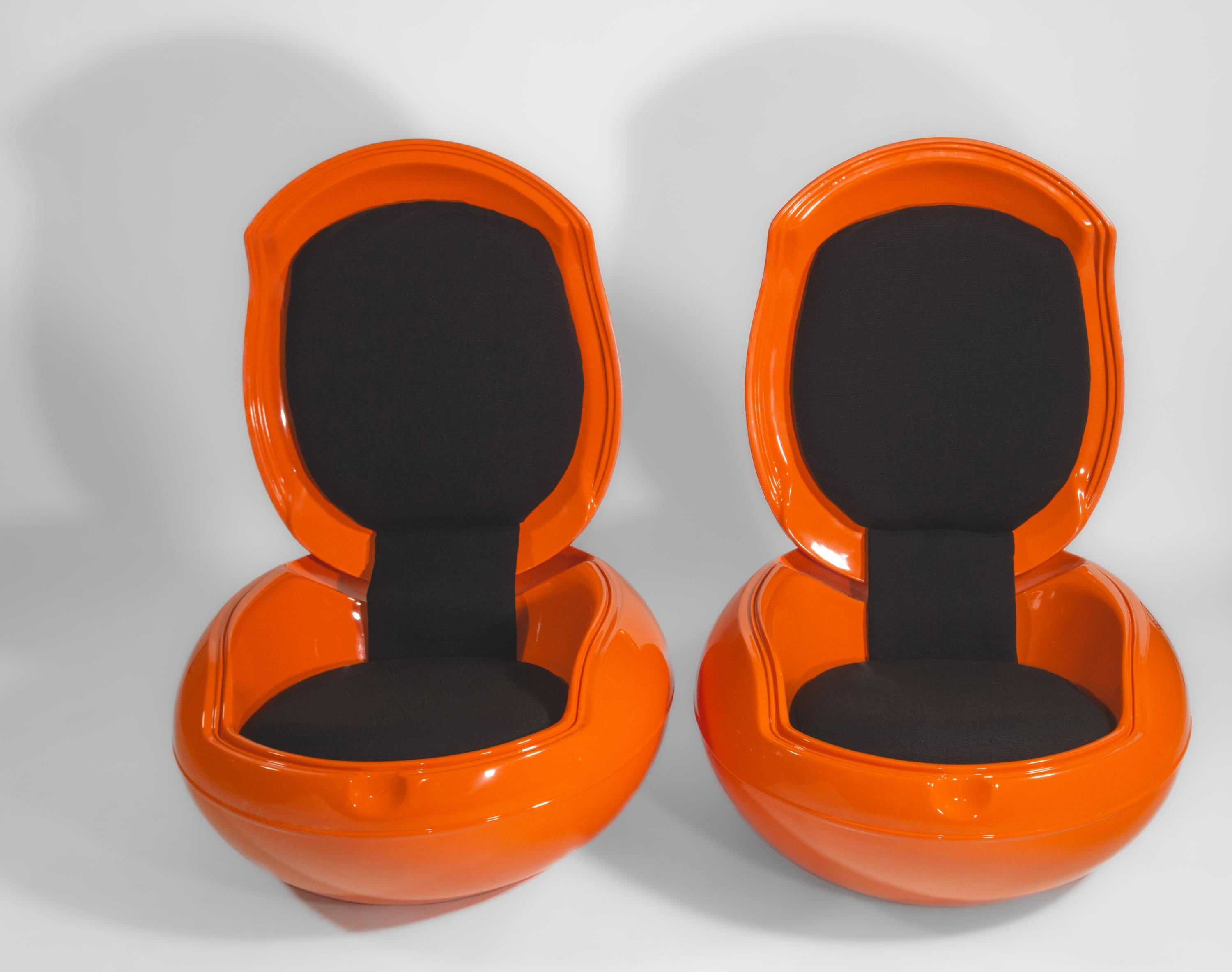 20th Century Pair Of Iconic 1970s Peter Ghyczy Garden Orange Egg Chairs