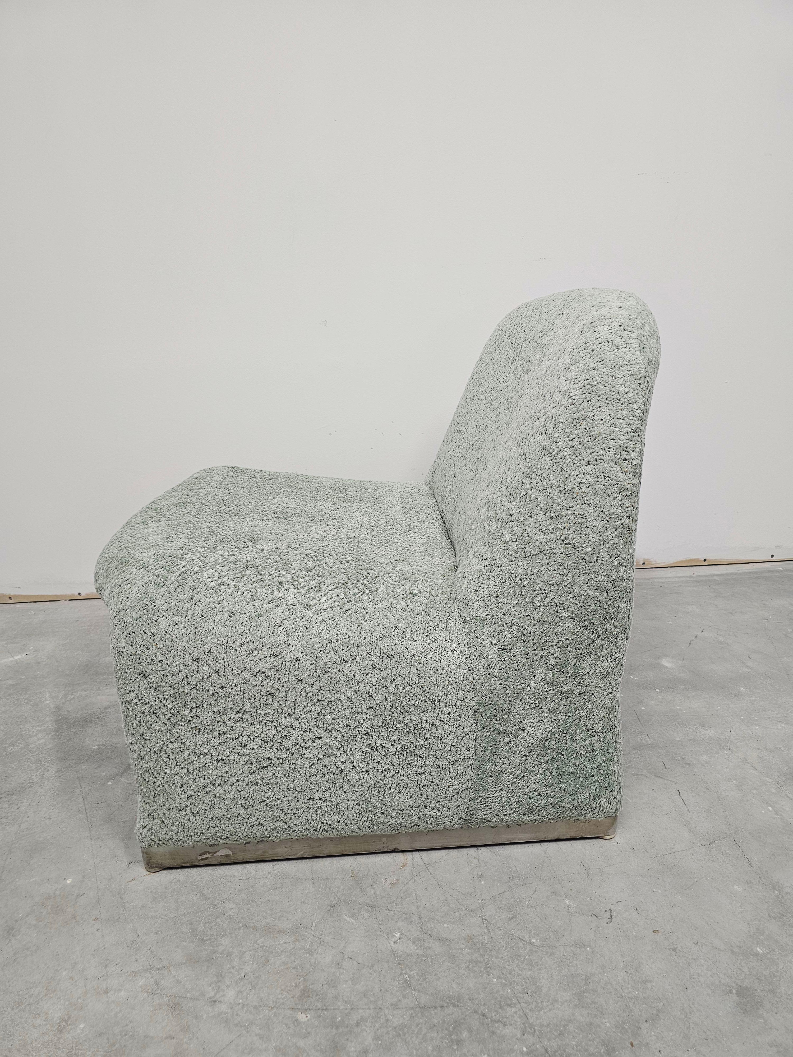 Paire de chaises emblématiques Alky conçues par Giancarlo Piretti pour Artifort en vente 5