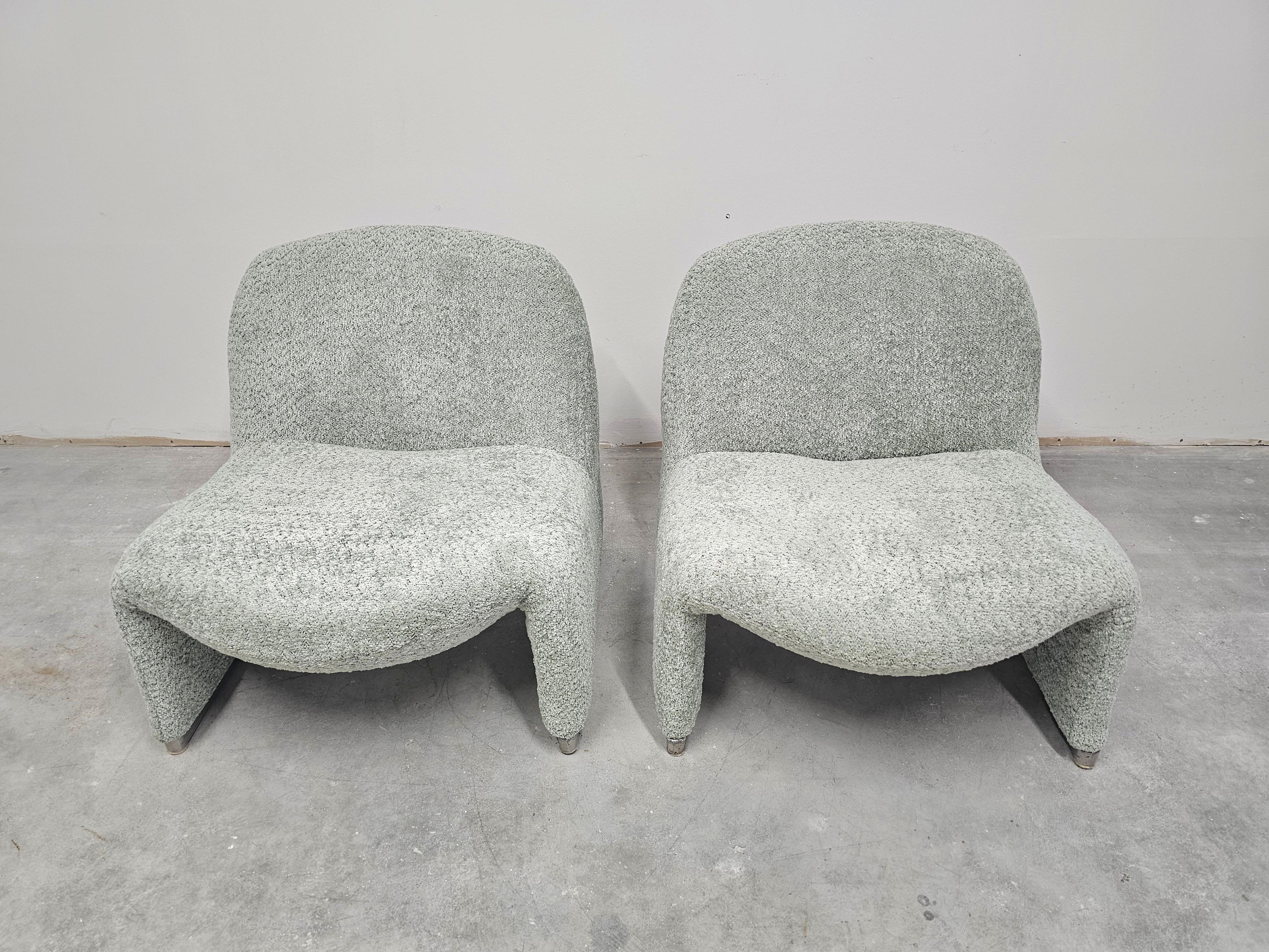 Paire de chaises emblématiques Alky conçues par Giancarlo Piretti pour Artifort Bon état - En vente à Beograd, RS