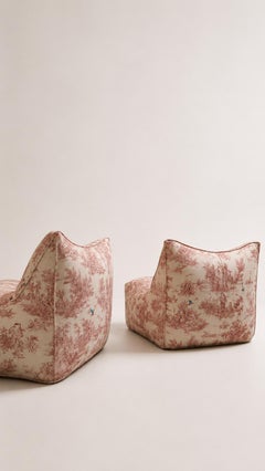 Pareja de Sillones Bambola icónicos de Mario Bellini, tela Toile de Jouy rosa