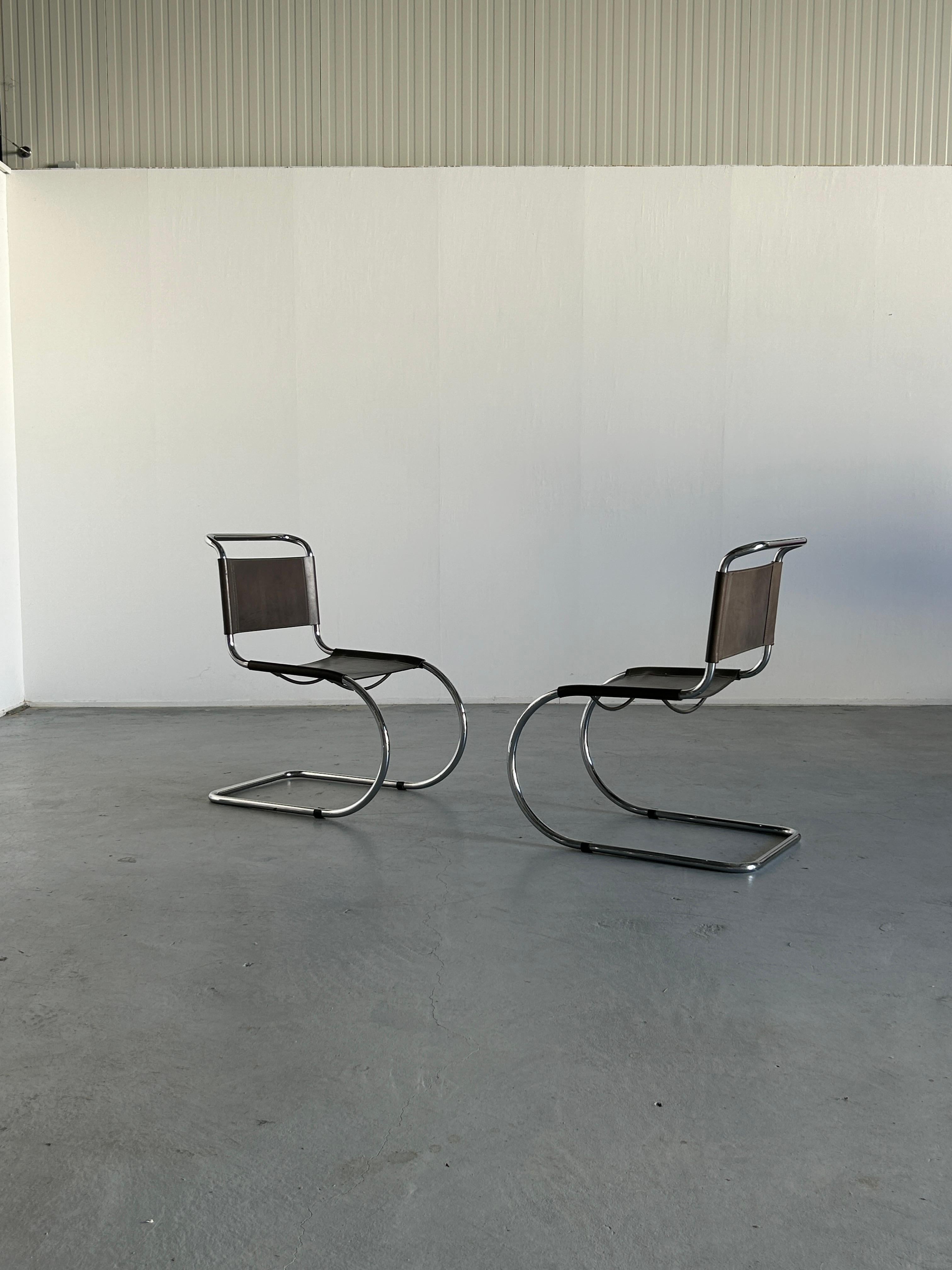Pair of Iconic Bauhaus 'MR10' Style Cantilever Chairs, Mies Van Der Rohe, 90s In Good Condition In Zagreb, HR