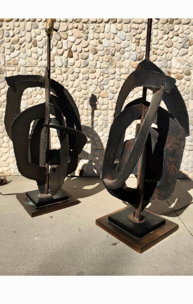 Mid-20th Century Pair of Iconic Brutalist Bronze Lamps by Richard Barr Laurel Lamp 1960s For Sale