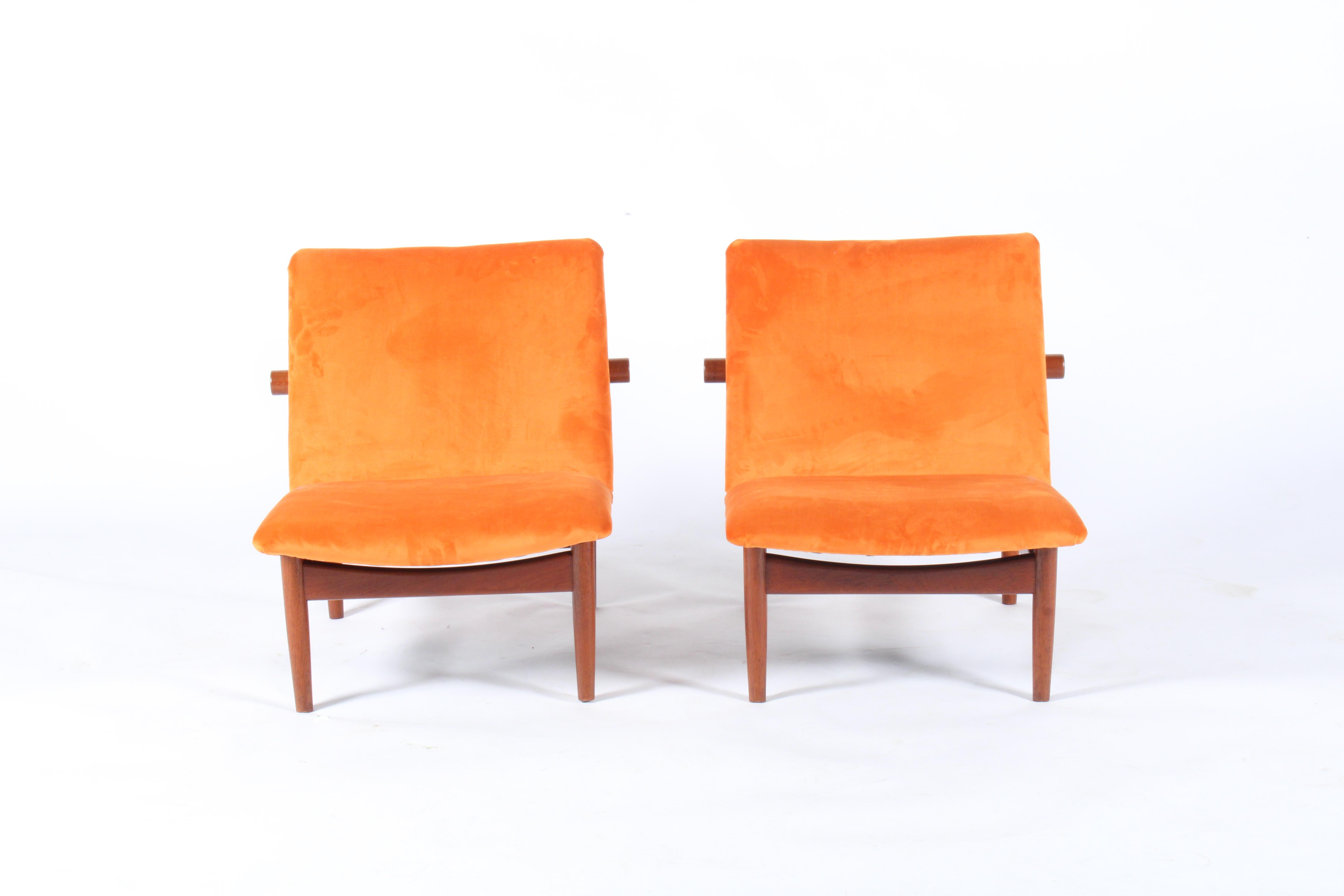 Pair of Iconic Danish Design Japan Chairs by Finn Juhl for France & Daverkosen 4