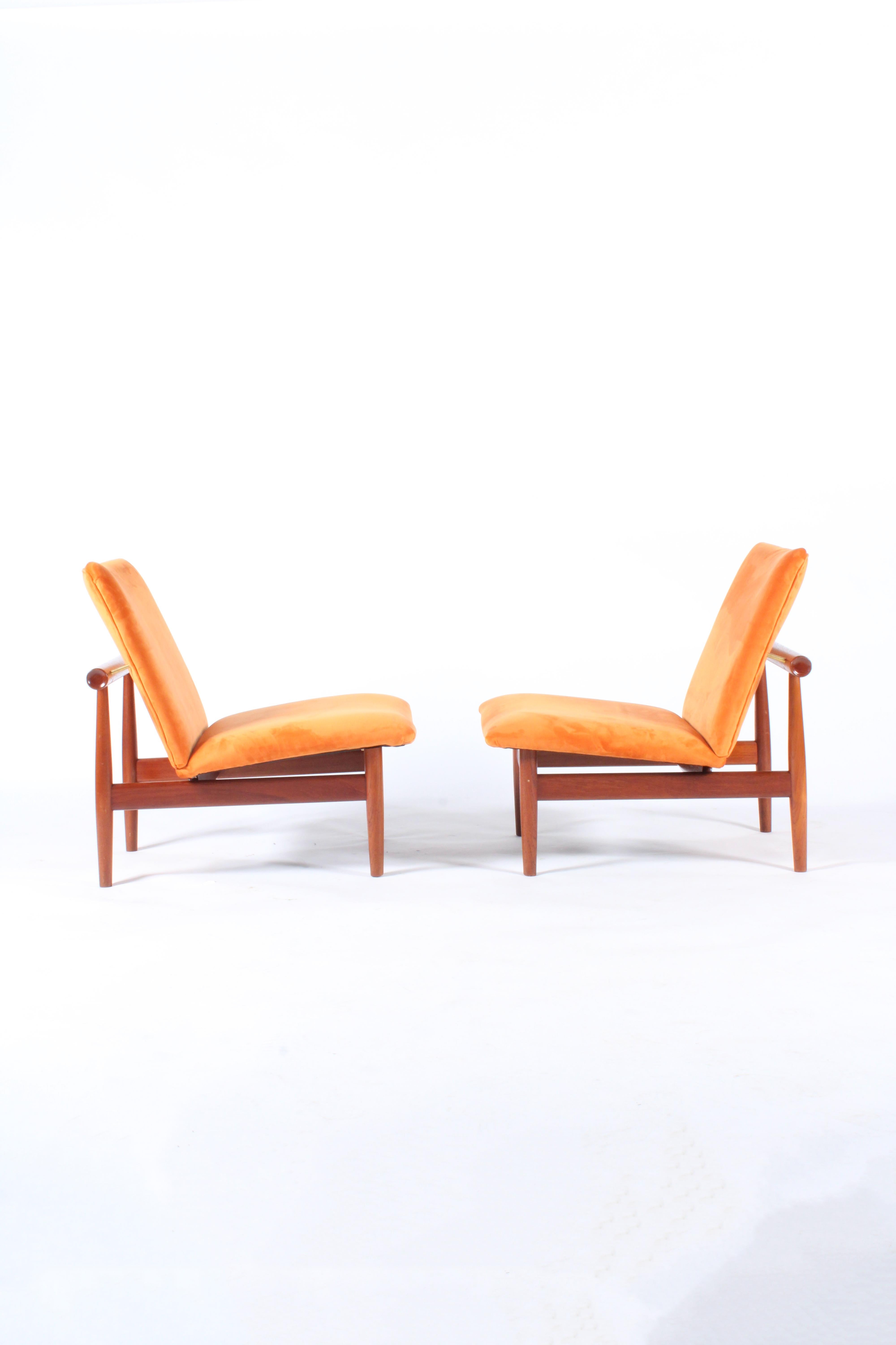 Pair of Iconic Danish Design Japan Chairs by Finn Juhl for France & Daverkosen 5