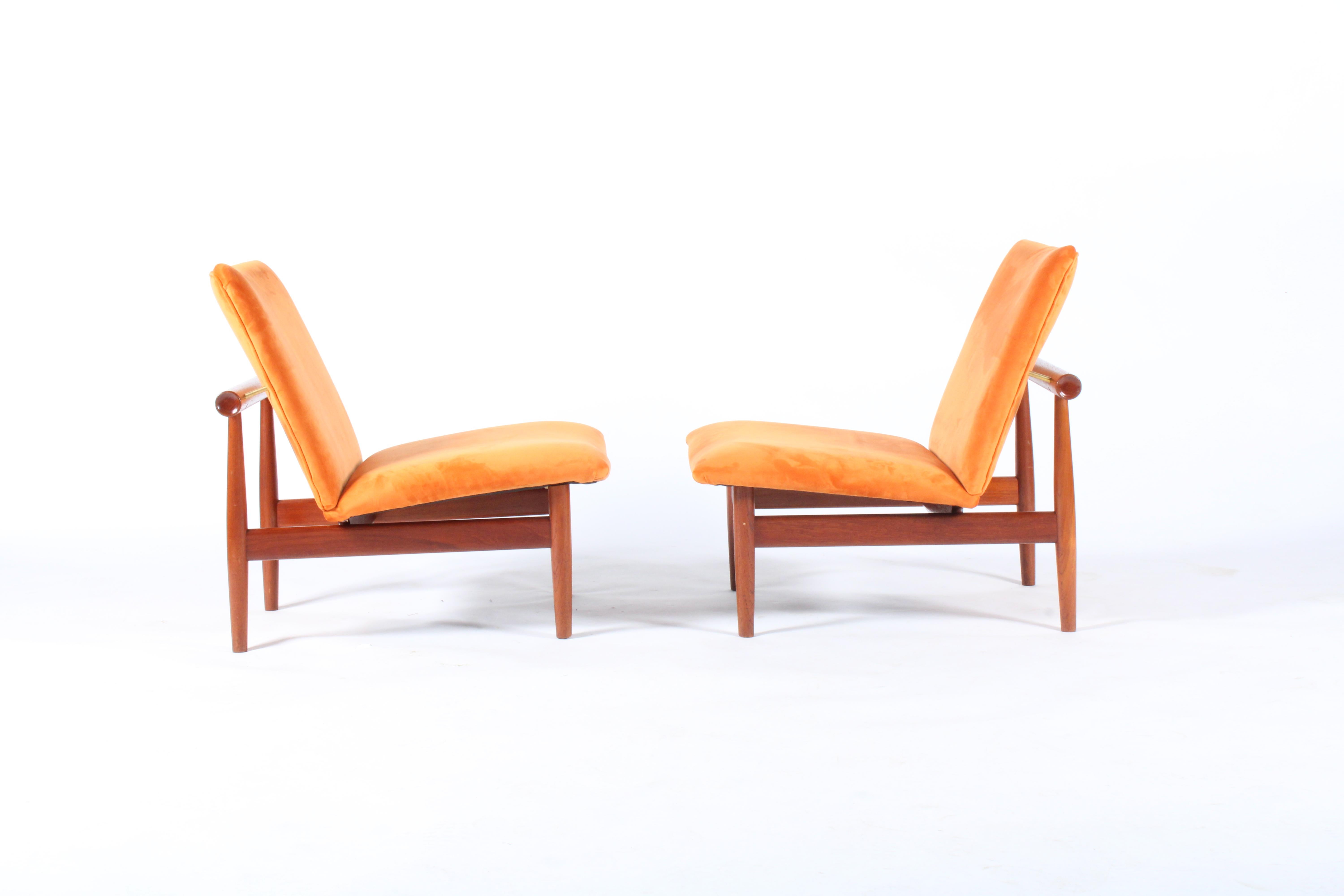 Pair of Iconic Danish Design Japan Chairs by Finn Juhl for France & Daverkosen 6