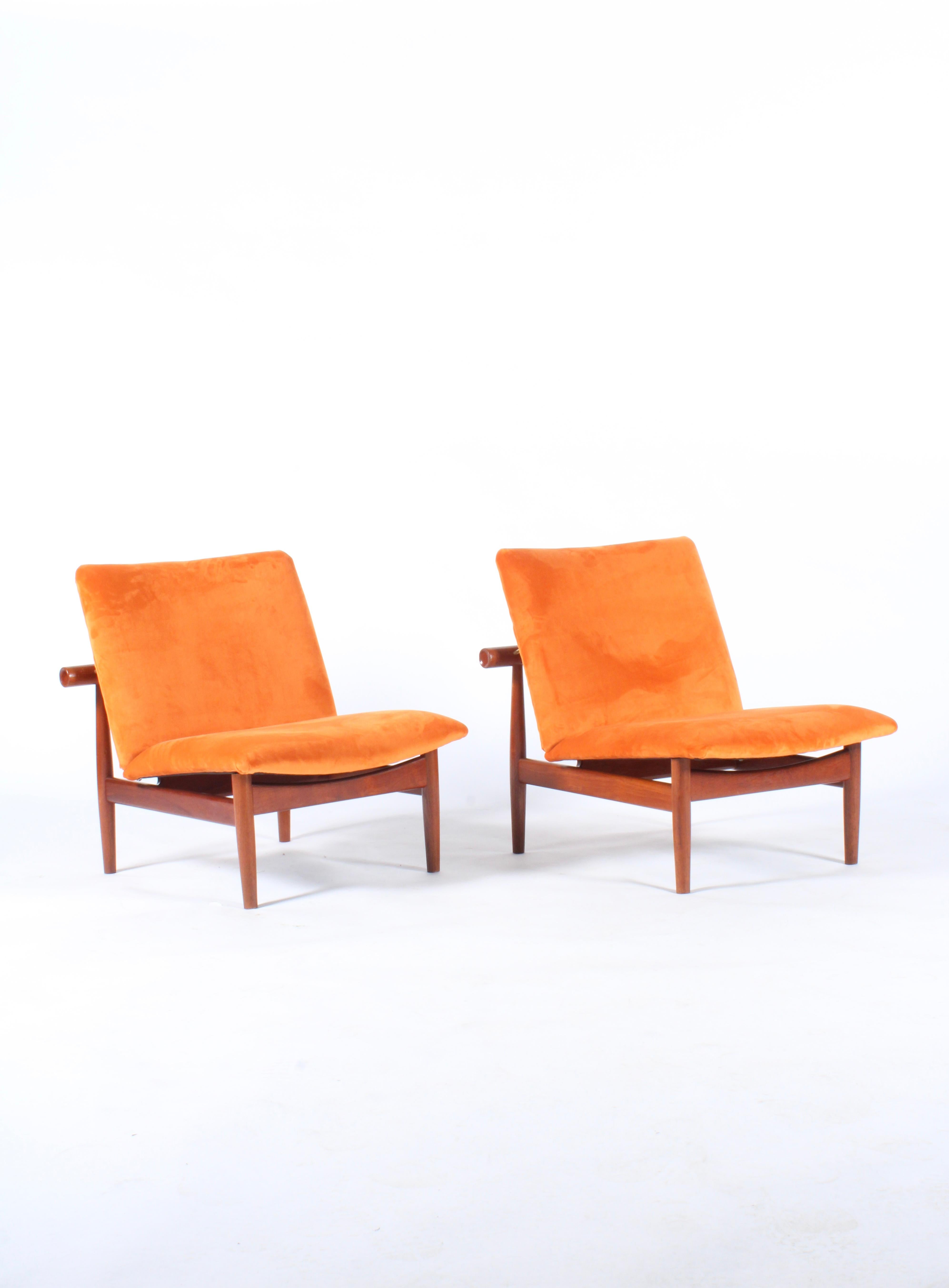 Pair of Iconic Danish Design Japan Chairs by Finn Juhl for France & Daverkosen 7