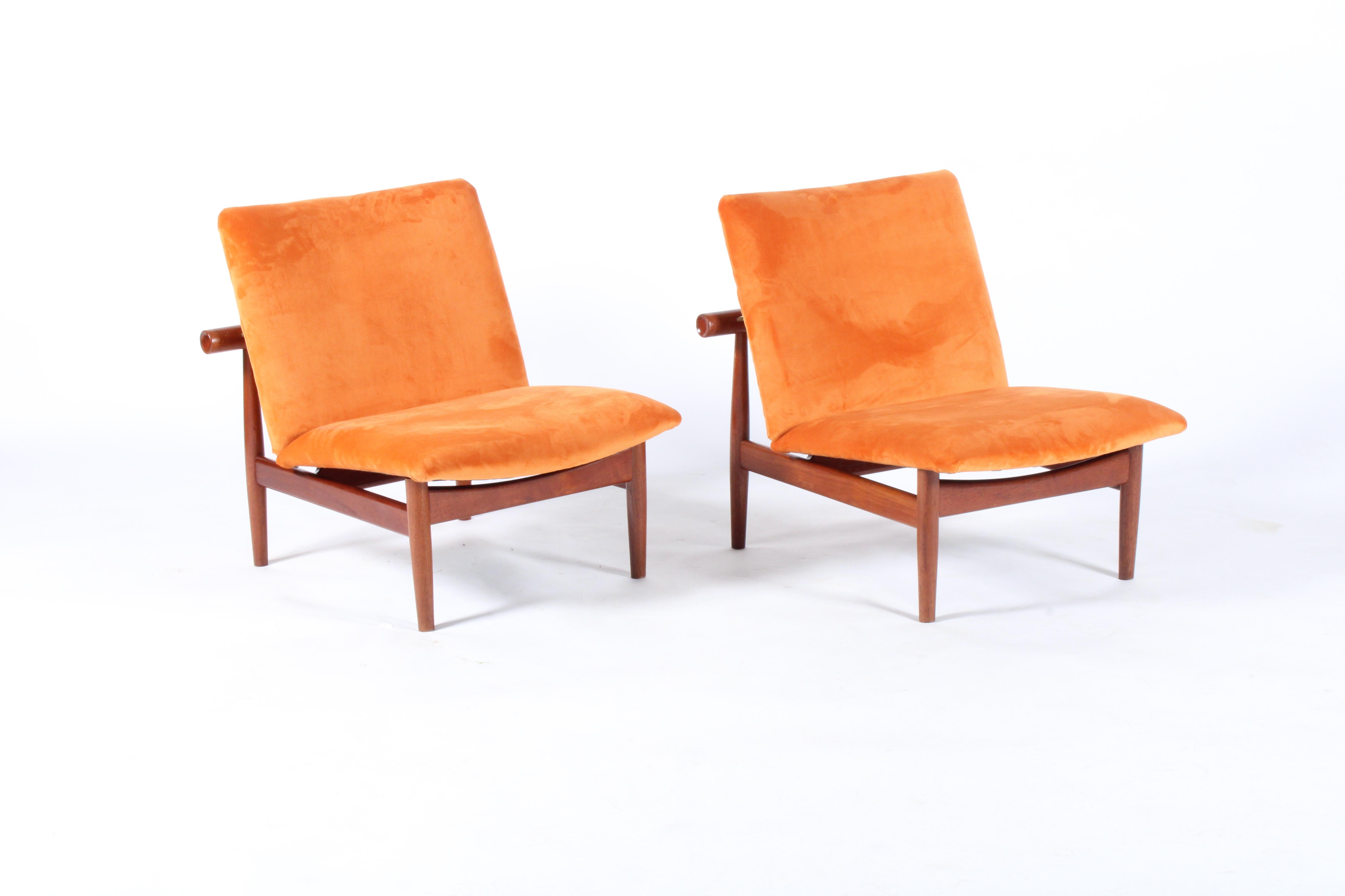 Pair of Iconic Danish Design Japan Chairs by Finn Juhl for France & Daverkosen 12