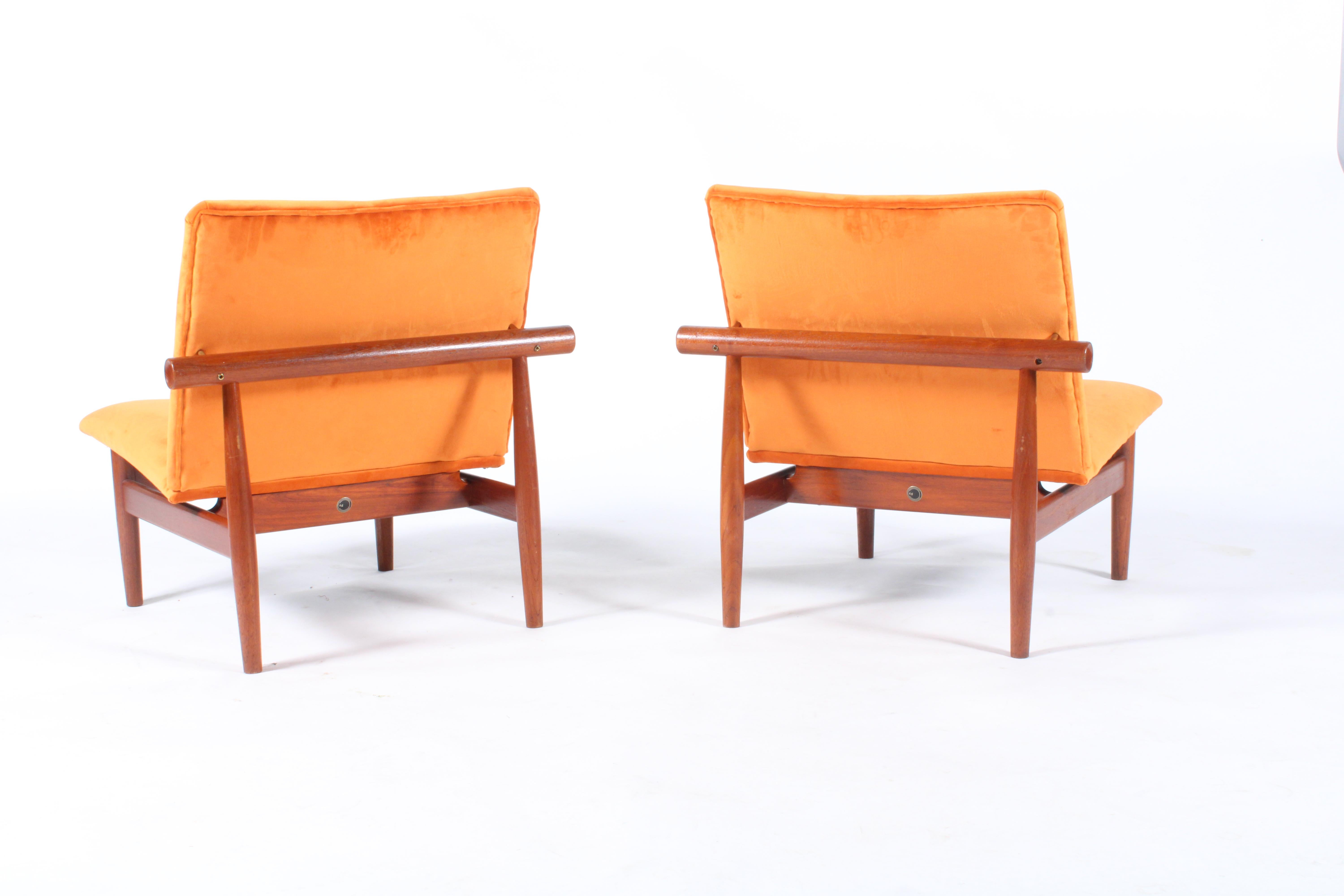 Pair of Iconic Danish Design Japan Chairs by Finn Juhl for France & Daverkosen In Good Condition In Portlaoise, IE