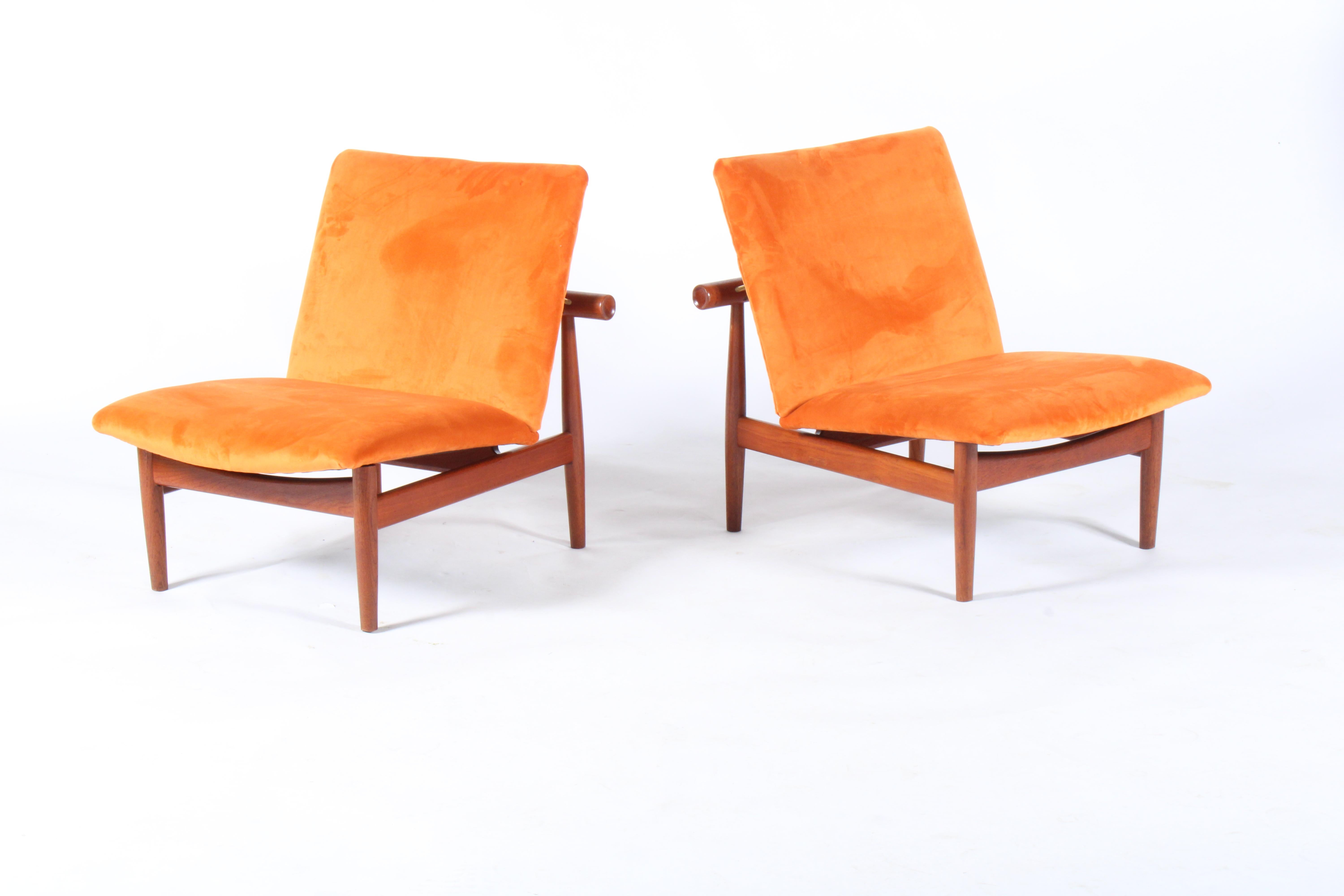 Mid-20th Century Pair of Iconic Danish Design Japan Chairs by Finn Juhl for France & Daverkosen