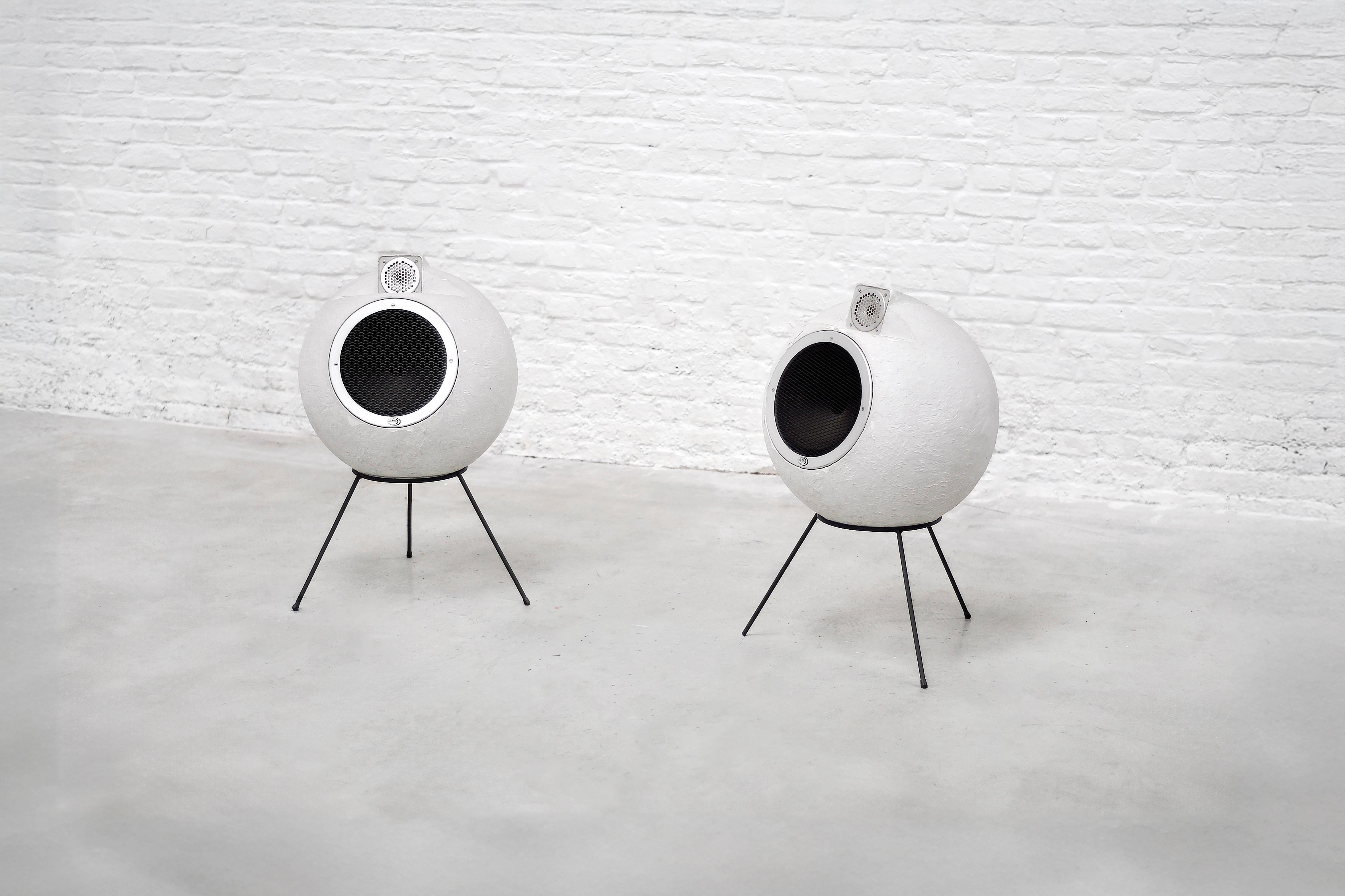 French Pair Of Iconic Elipson Bs 404 Speakers In Sculptural Fiberglass, France, 1960s