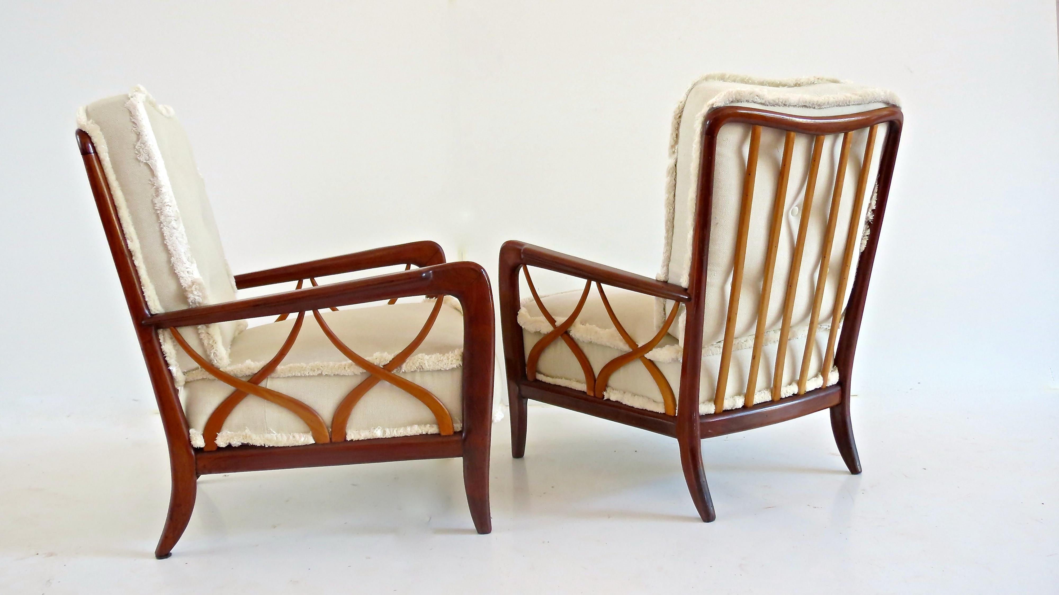 Art Deco Pair of Iconic Walnut and Cherrywood Attributed Paolo Buffa White Armchairs 1940