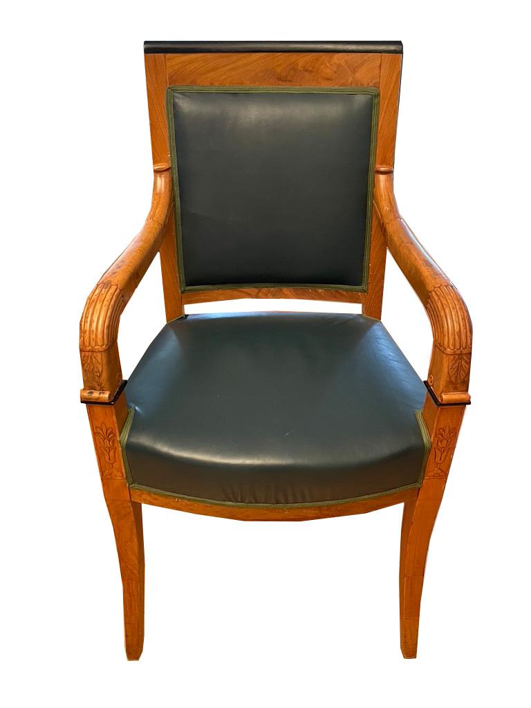 Early 19th Century Pair of identical armchairs, cherry wood