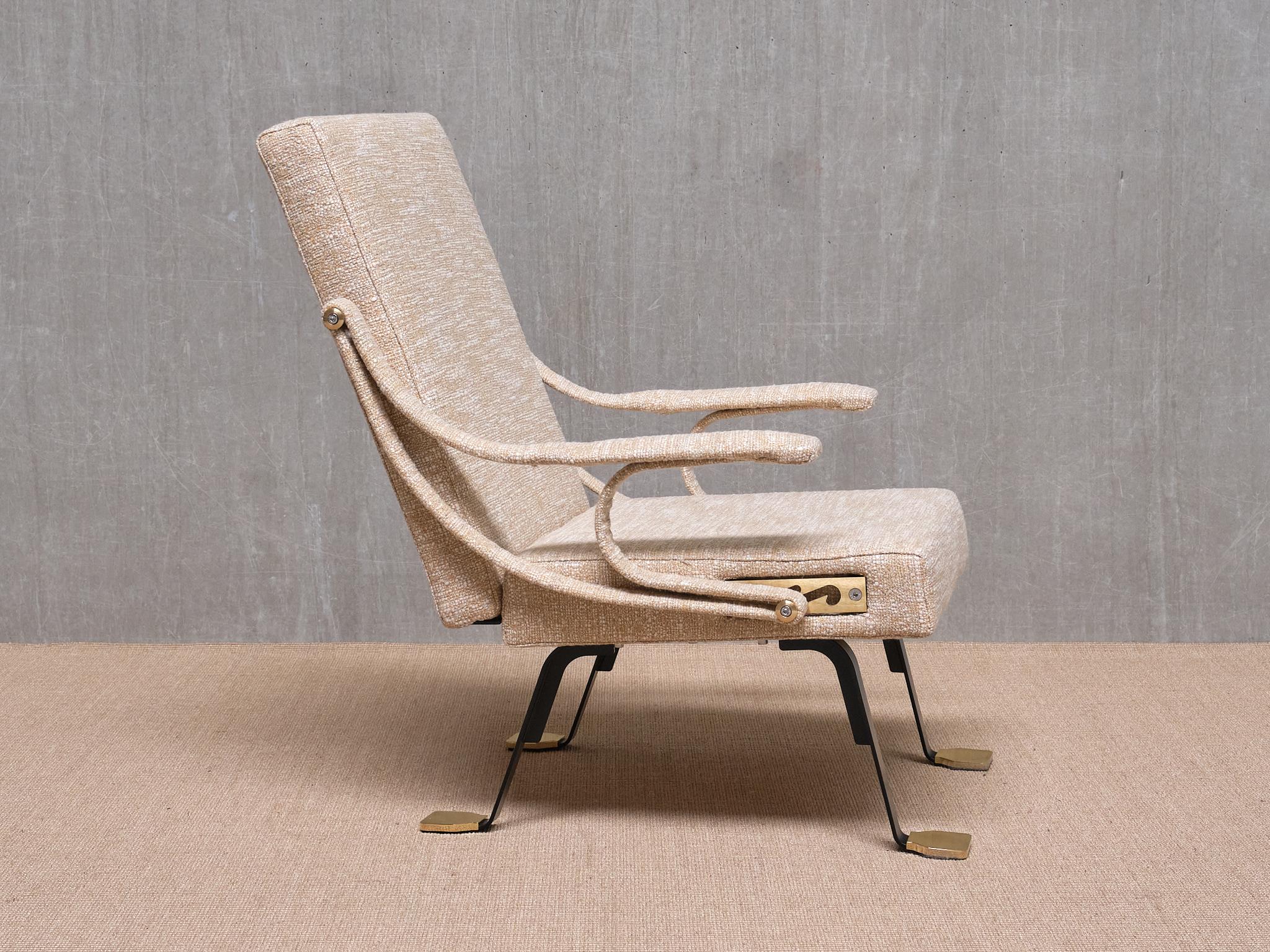 Coppia di poltrone Ignazia Gardella 'Digamma' in tweed beige Métaphores, 2025 in vendita 4