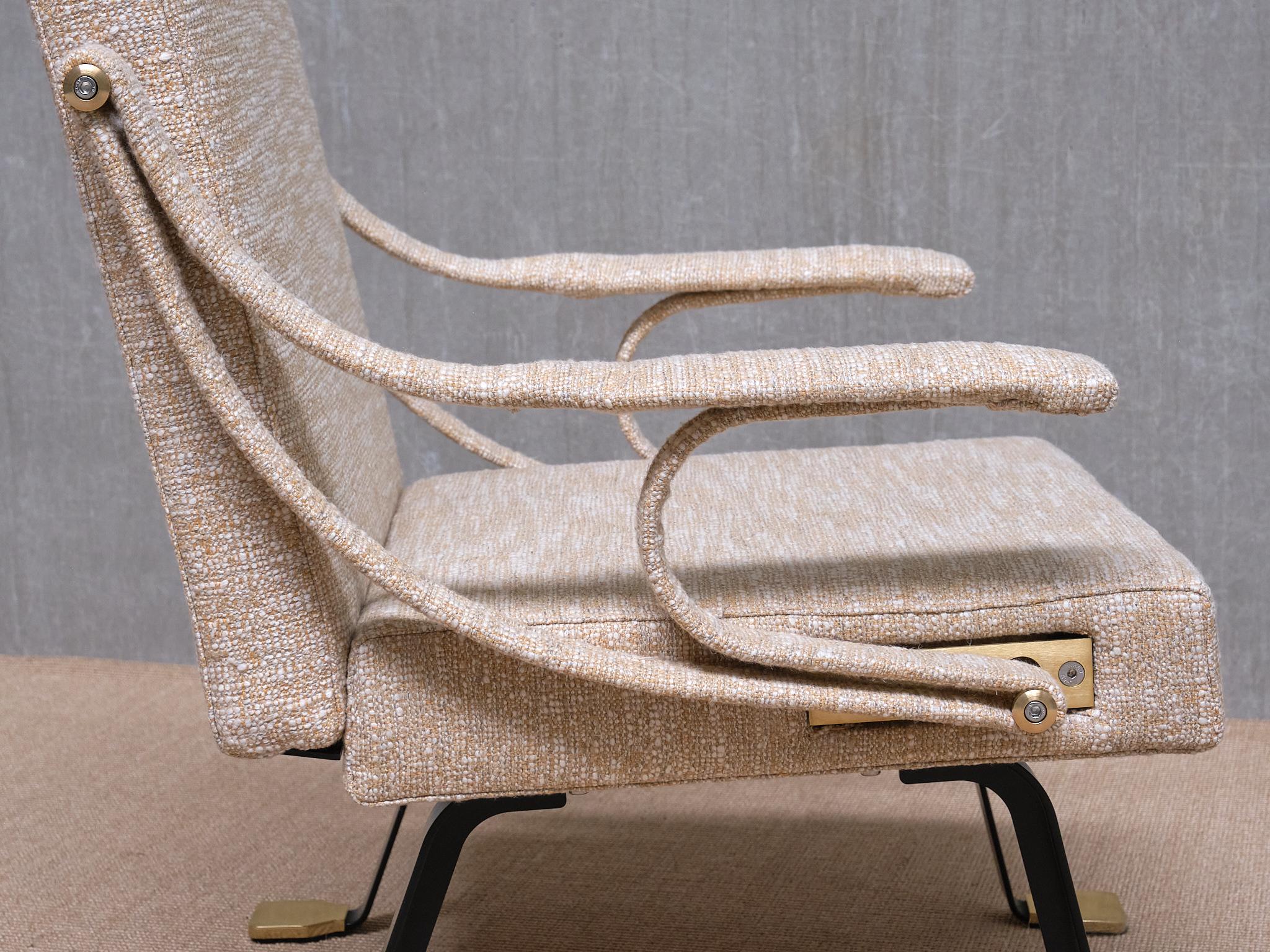 Coppia di poltrone Ignazia Gardella 'Digamma' in tweed beige Métaphores, 2025 in vendita 6