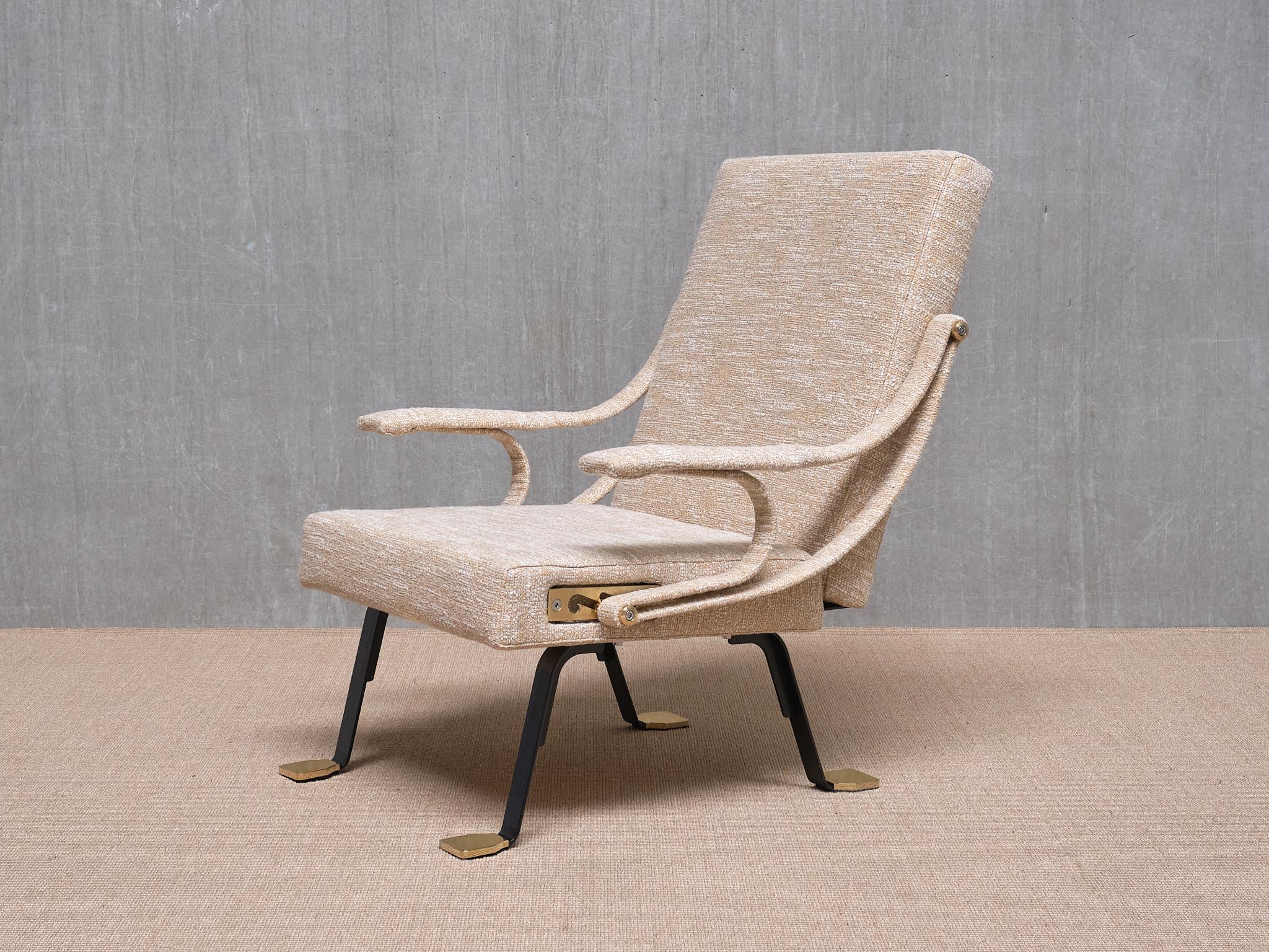 Coppia di poltrone Ignazia Gardella 'Digamma' in tweed beige Métaphores, 2025 in vendita 9