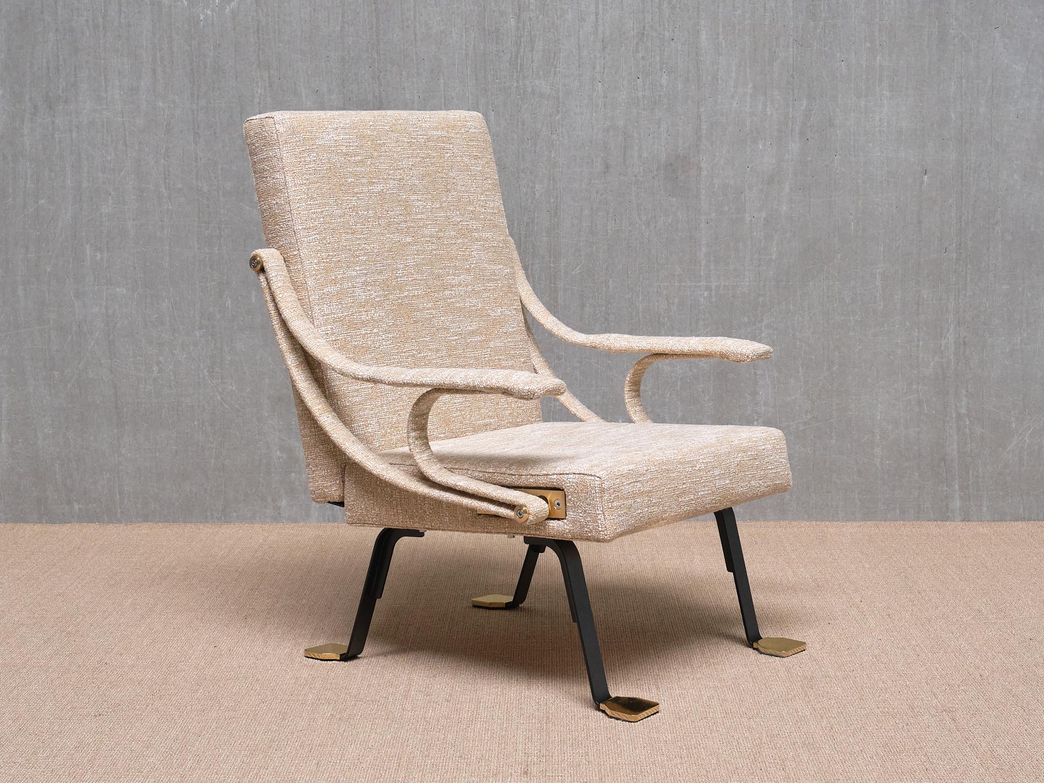 Coppia di poltrone Ignazia Gardella 'Digamma' in tweed beige Métaphores, 2025 in vendita 1